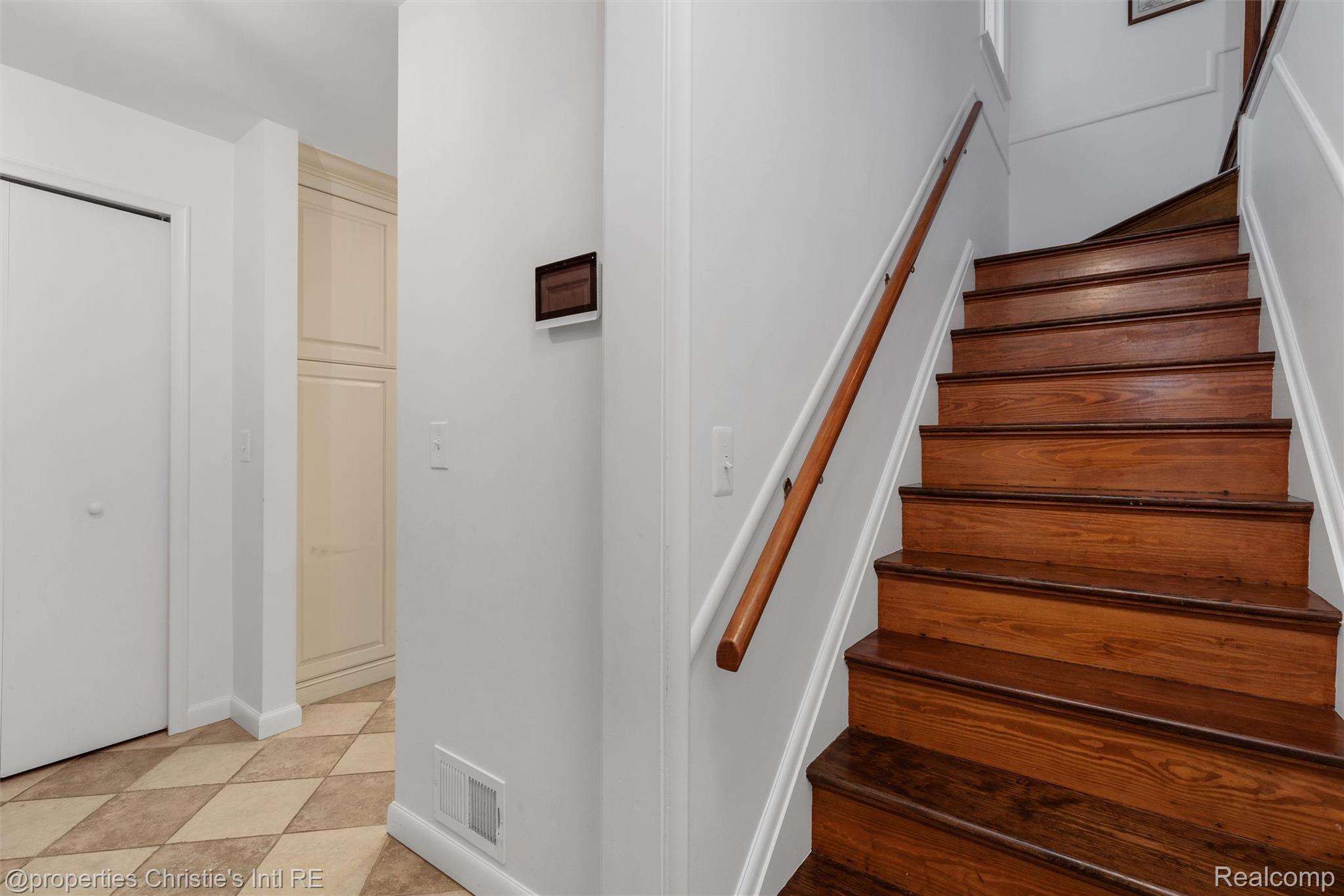 1059 Berkshire Road