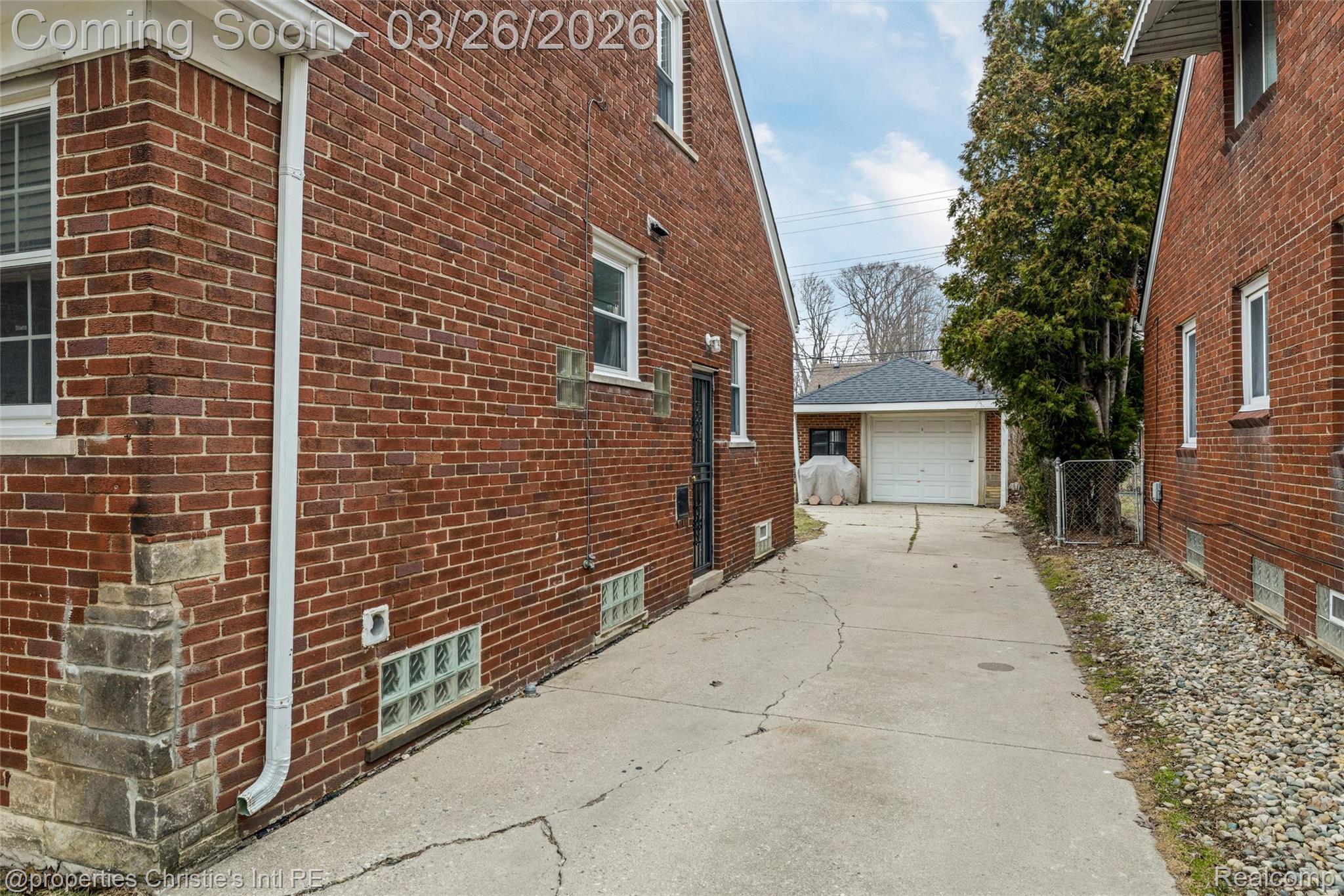 20631 Lochmoor Street