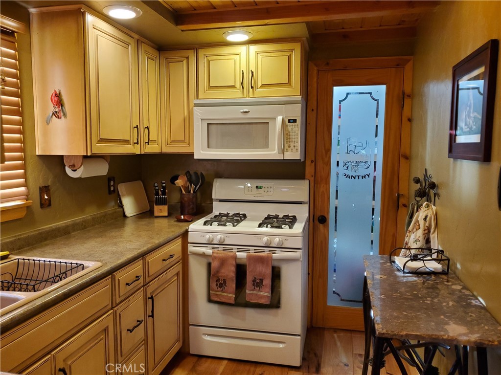 33429 Robin Drive