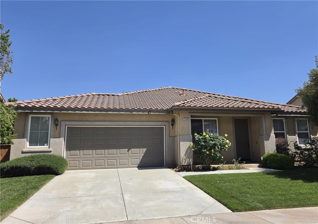 1140 N Shooting Star Drive