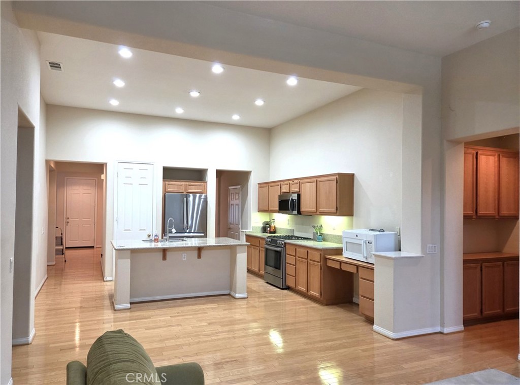 1140 N Shooting Star Drive