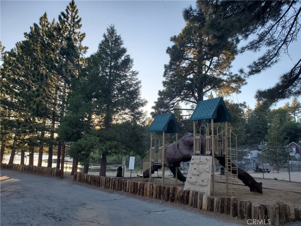 33429 Robin Drive
