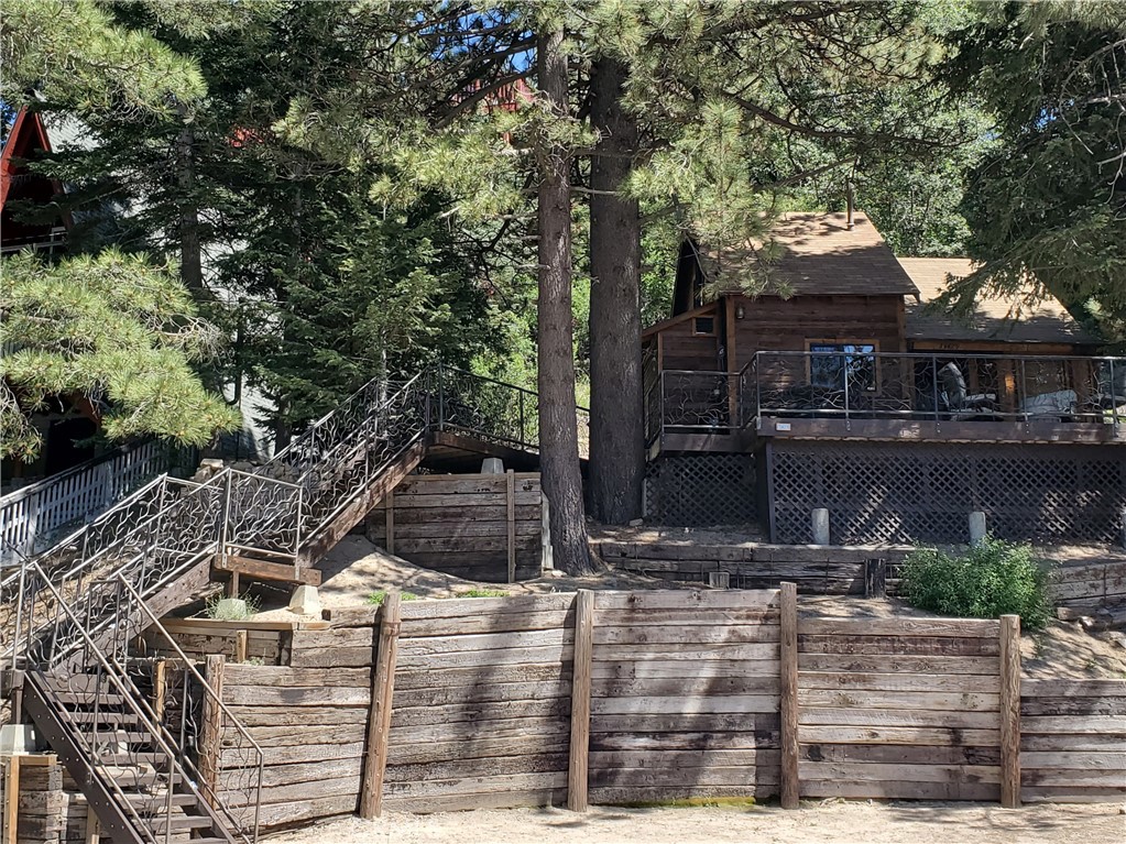 33429 Robin Drive