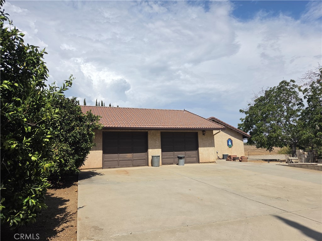 8956 Oak Creek Rd