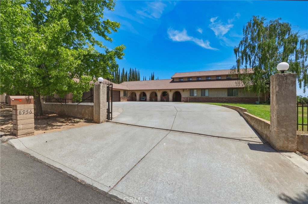 8956 Oak Creek Rd