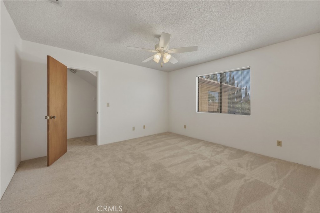 8956 Oak Creek Rd