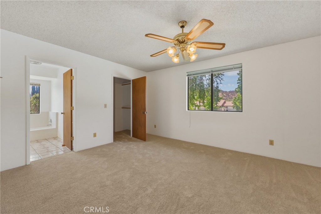 8956 Oak Creek Rd