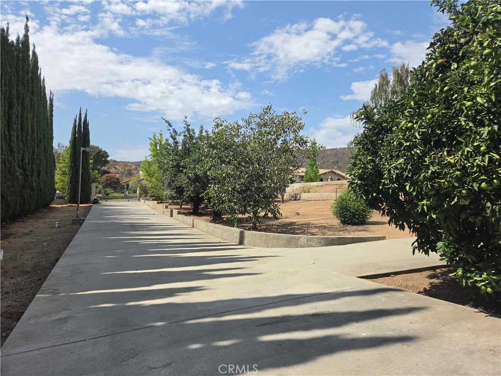 8956 Oak Creek Rd