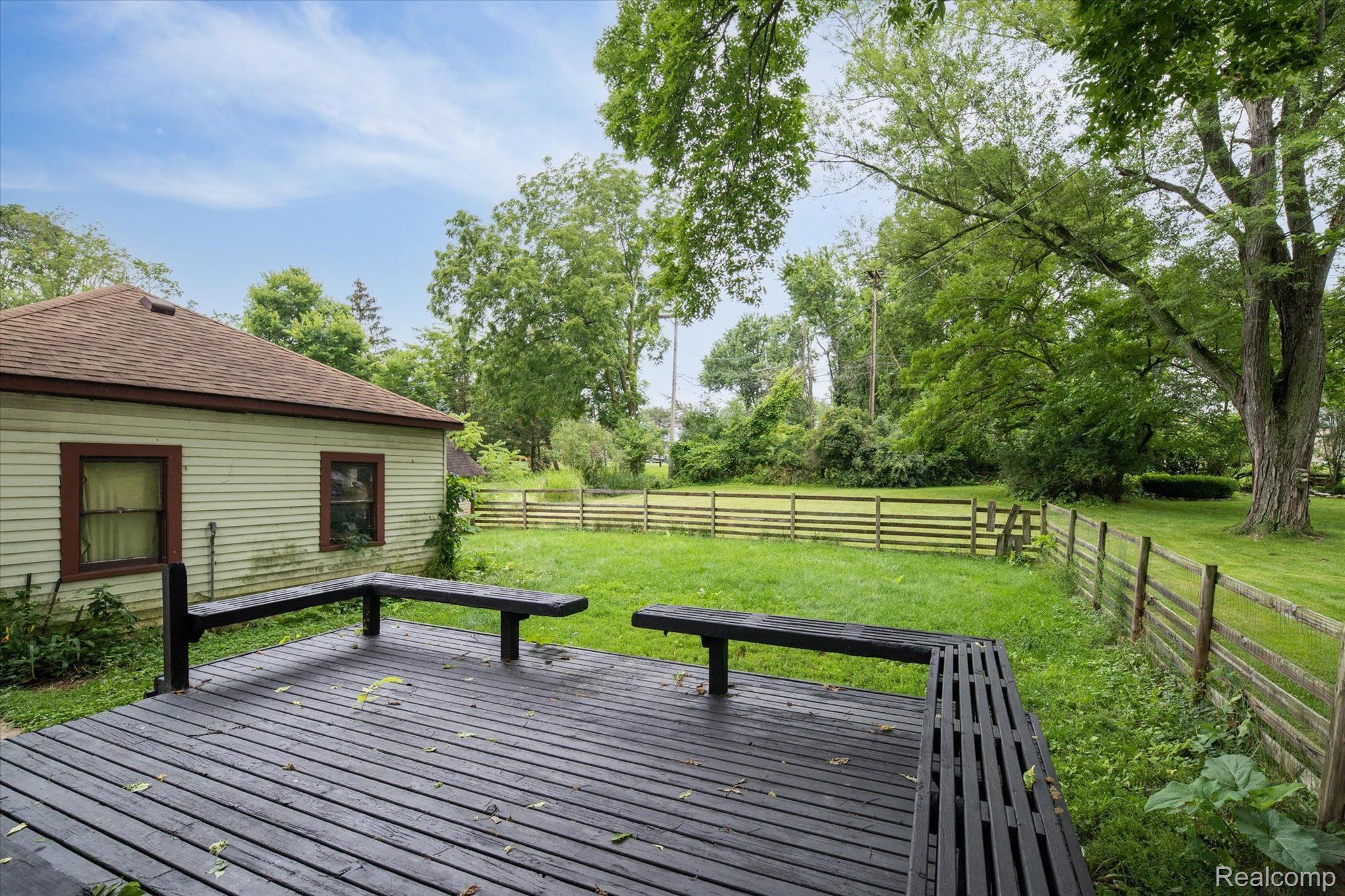27136 E RIVER Road