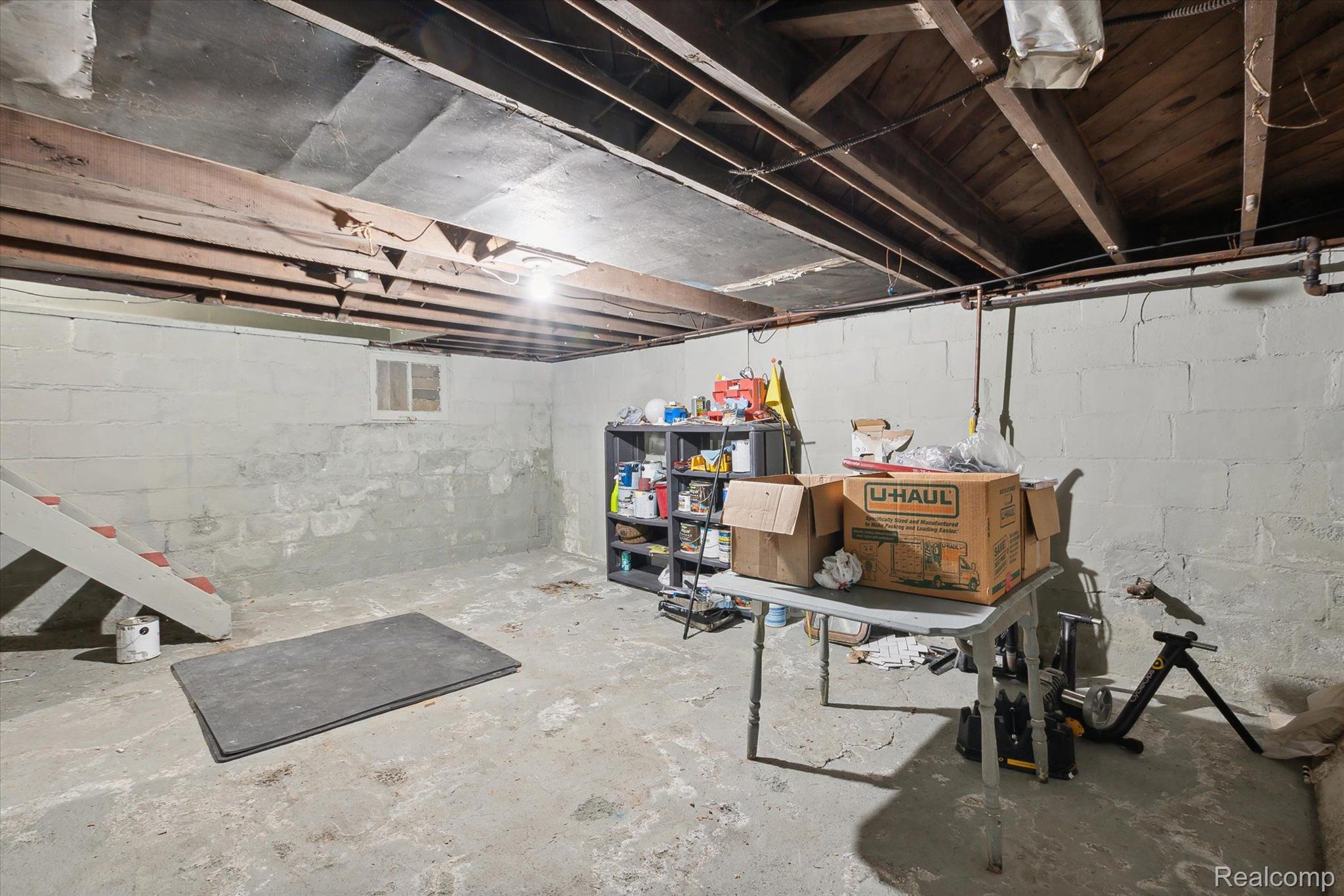 523 SMITH Street