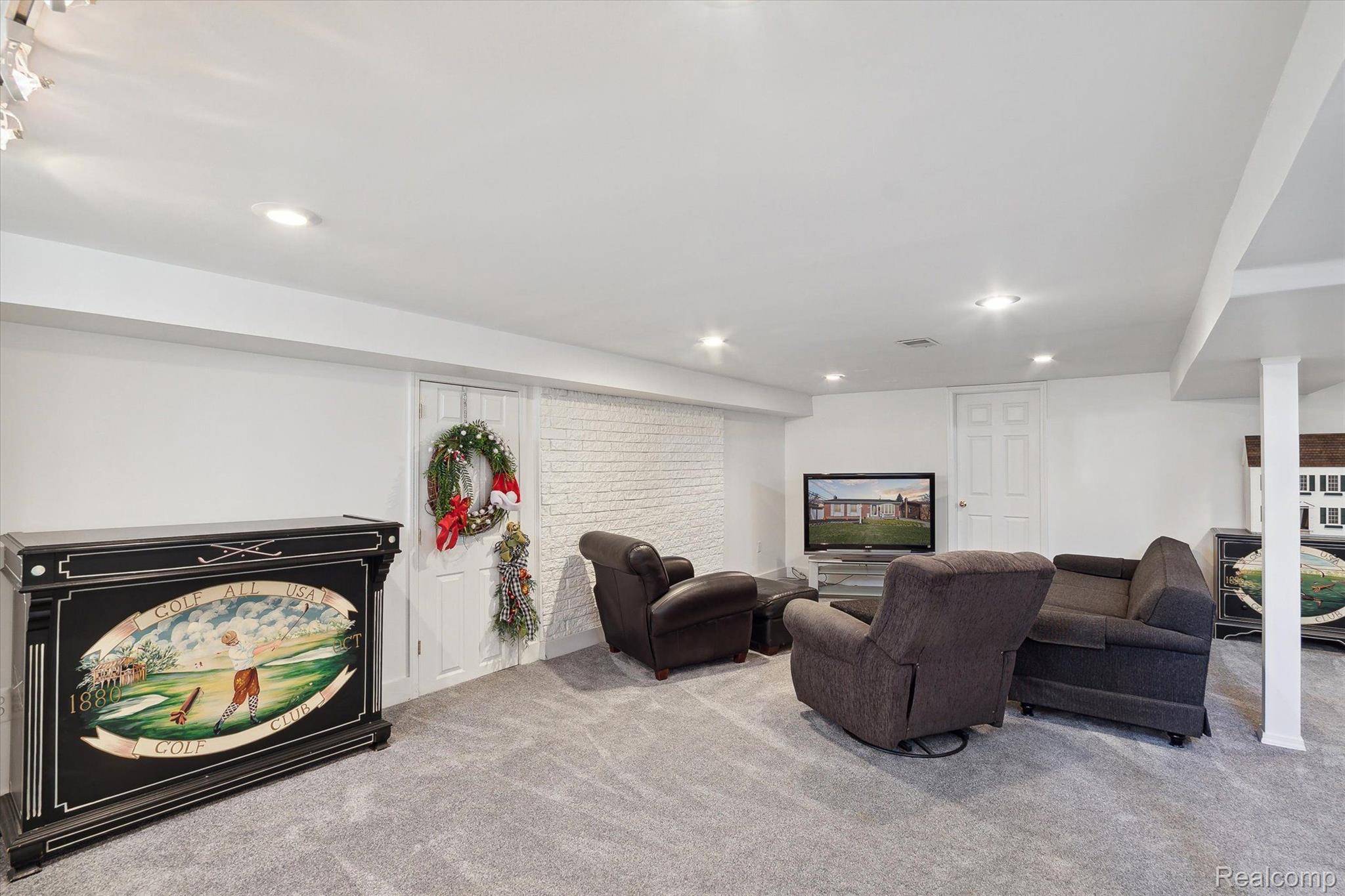 16127 WINDERMERE Circle