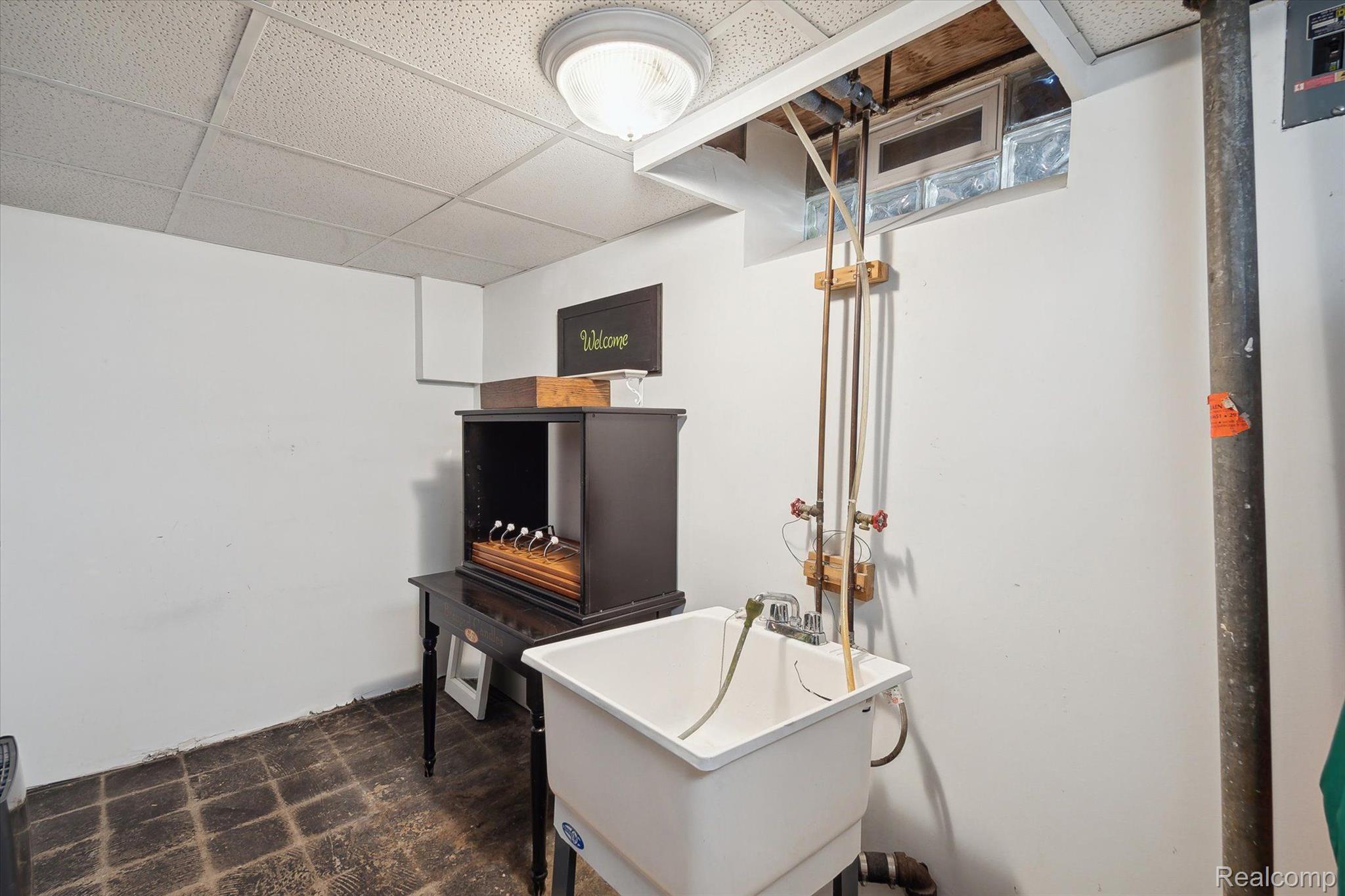 16127 WINDERMERE Circle
