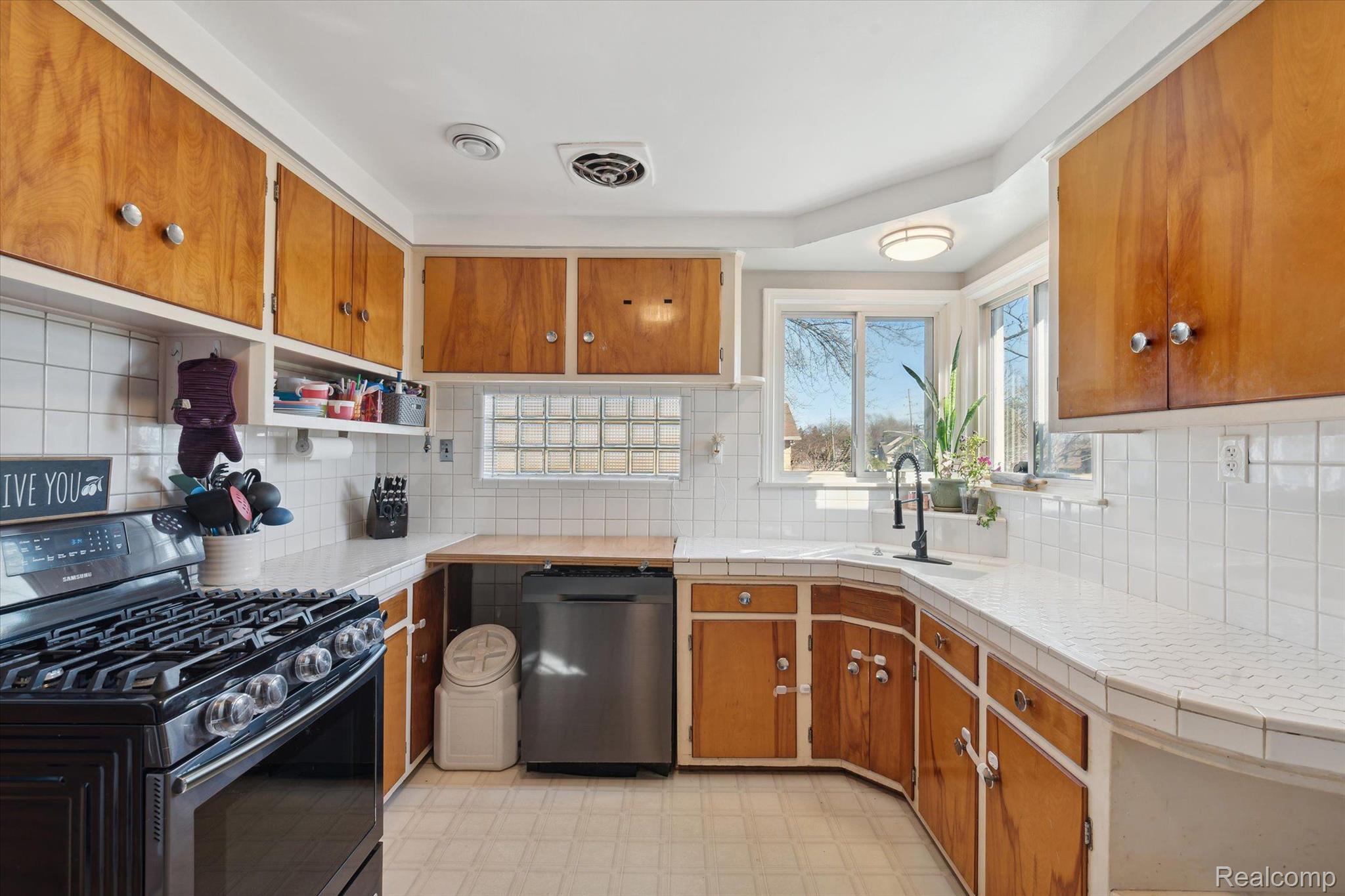 20905 GUDITH Road