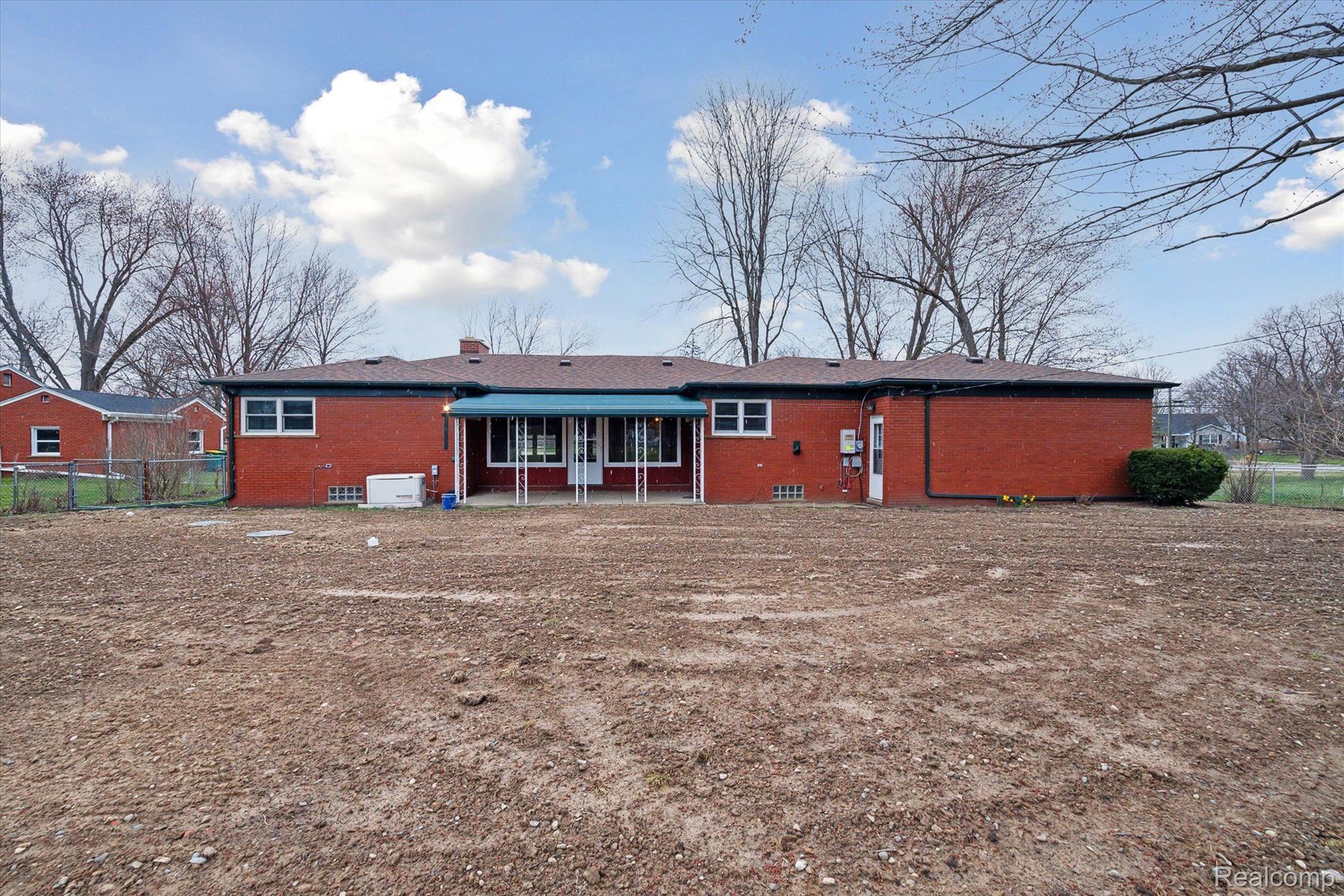 27627 W HURON RIVER Drive
