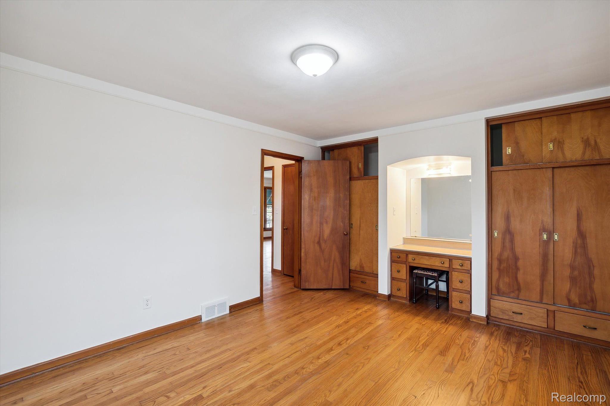 27627 W HURON RIVER Drive
