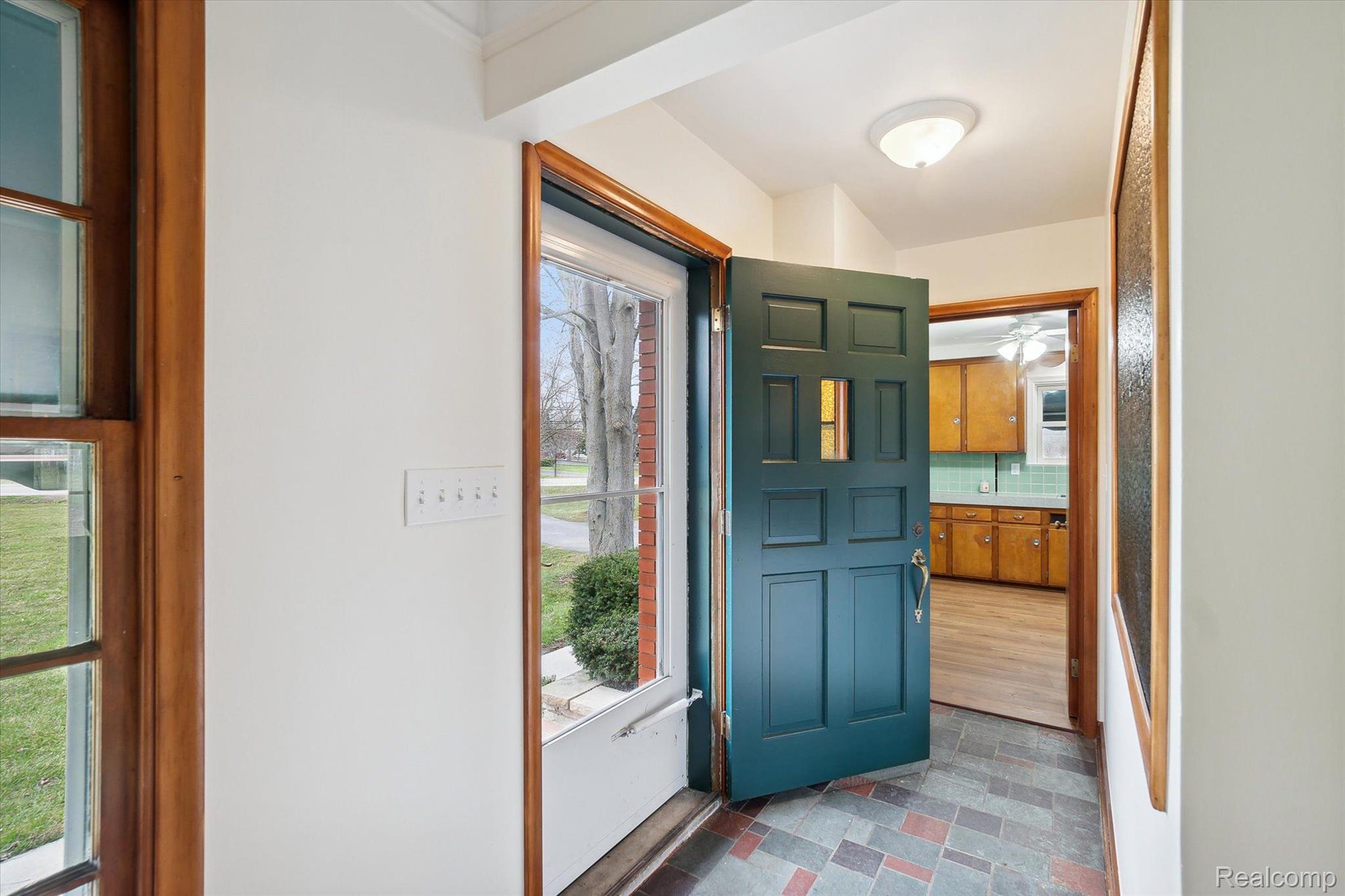 27627 W HURON RIVER Drive