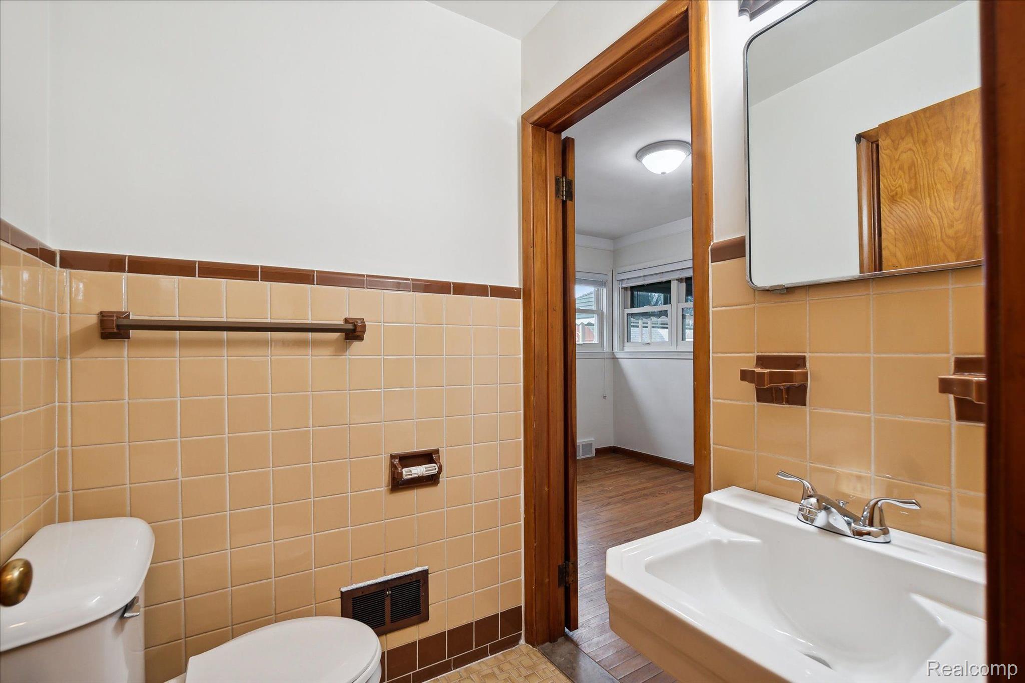 27627 W HURON RIVER Drive