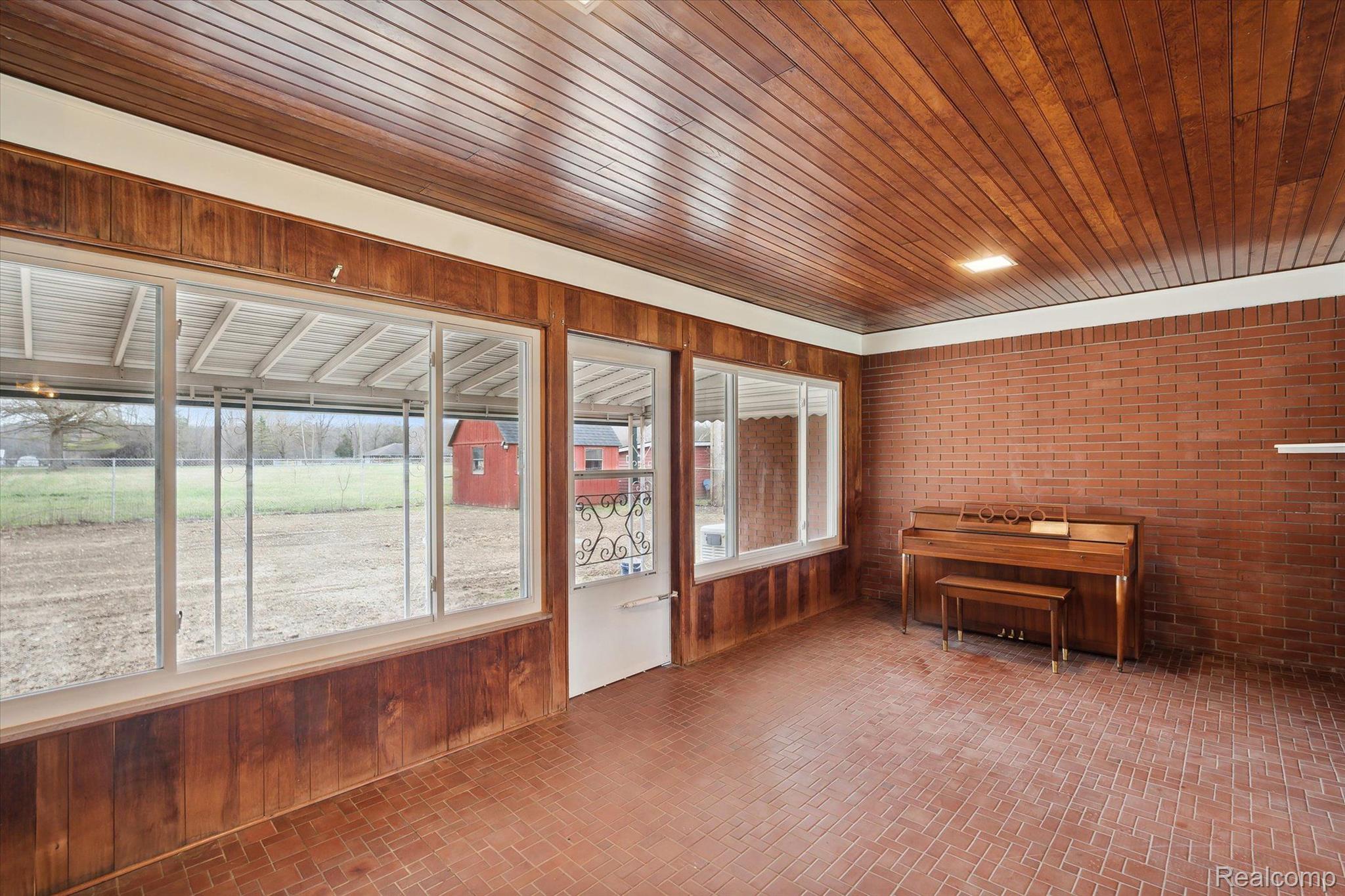 27627 W HURON RIVER Drive