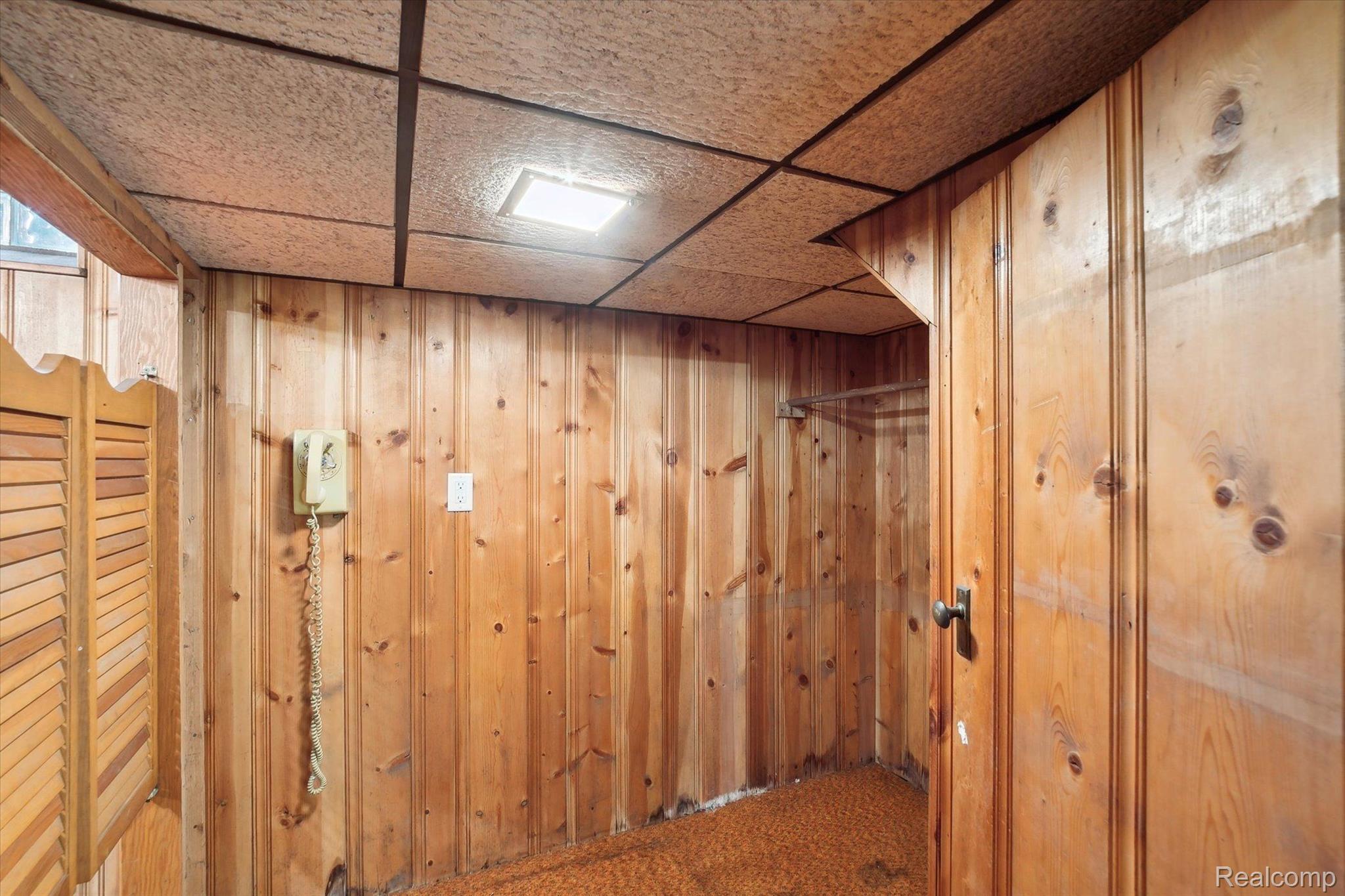 27627 W HURON RIVER Drive