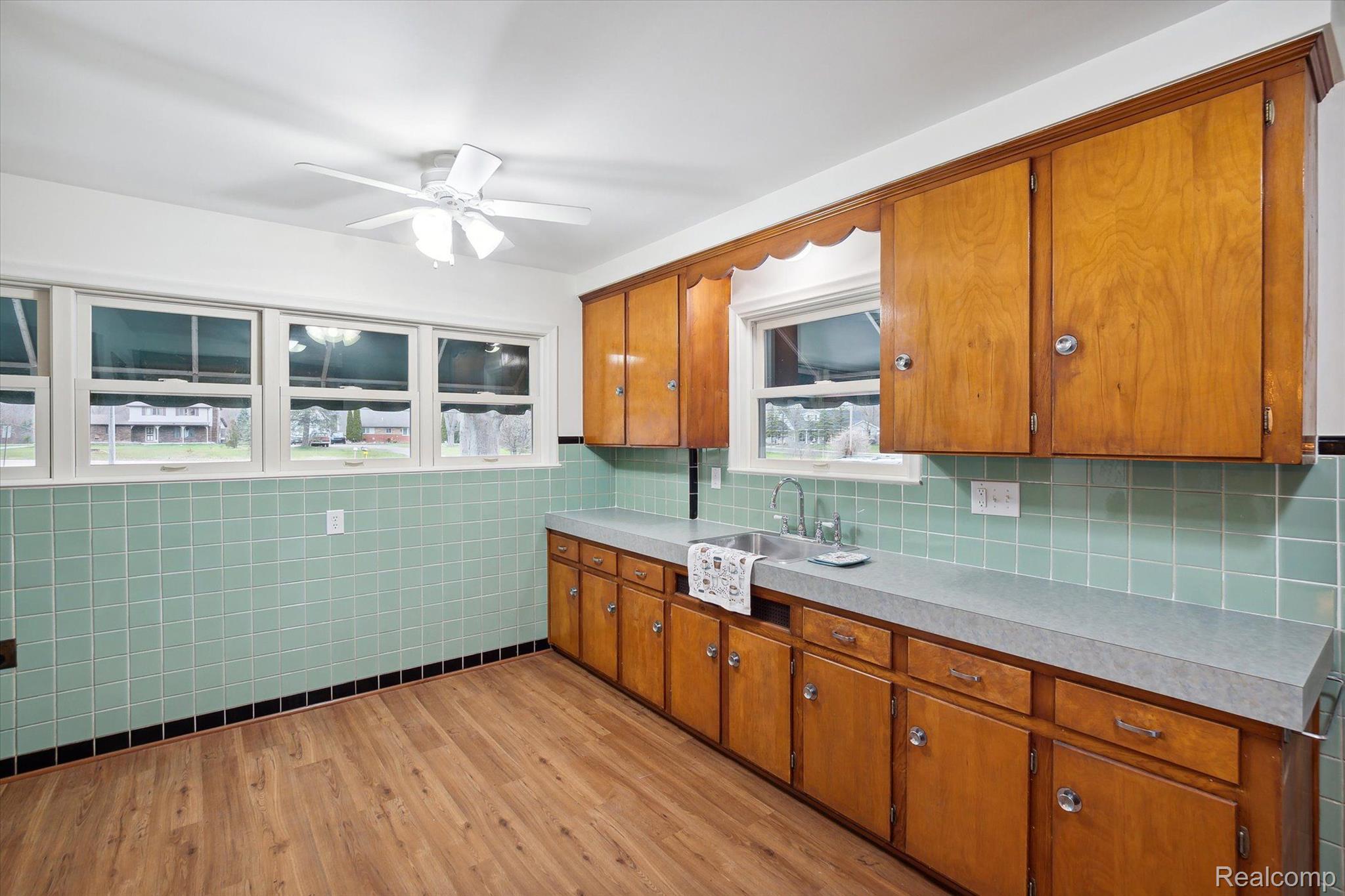 27627 W HURON RIVER Drive