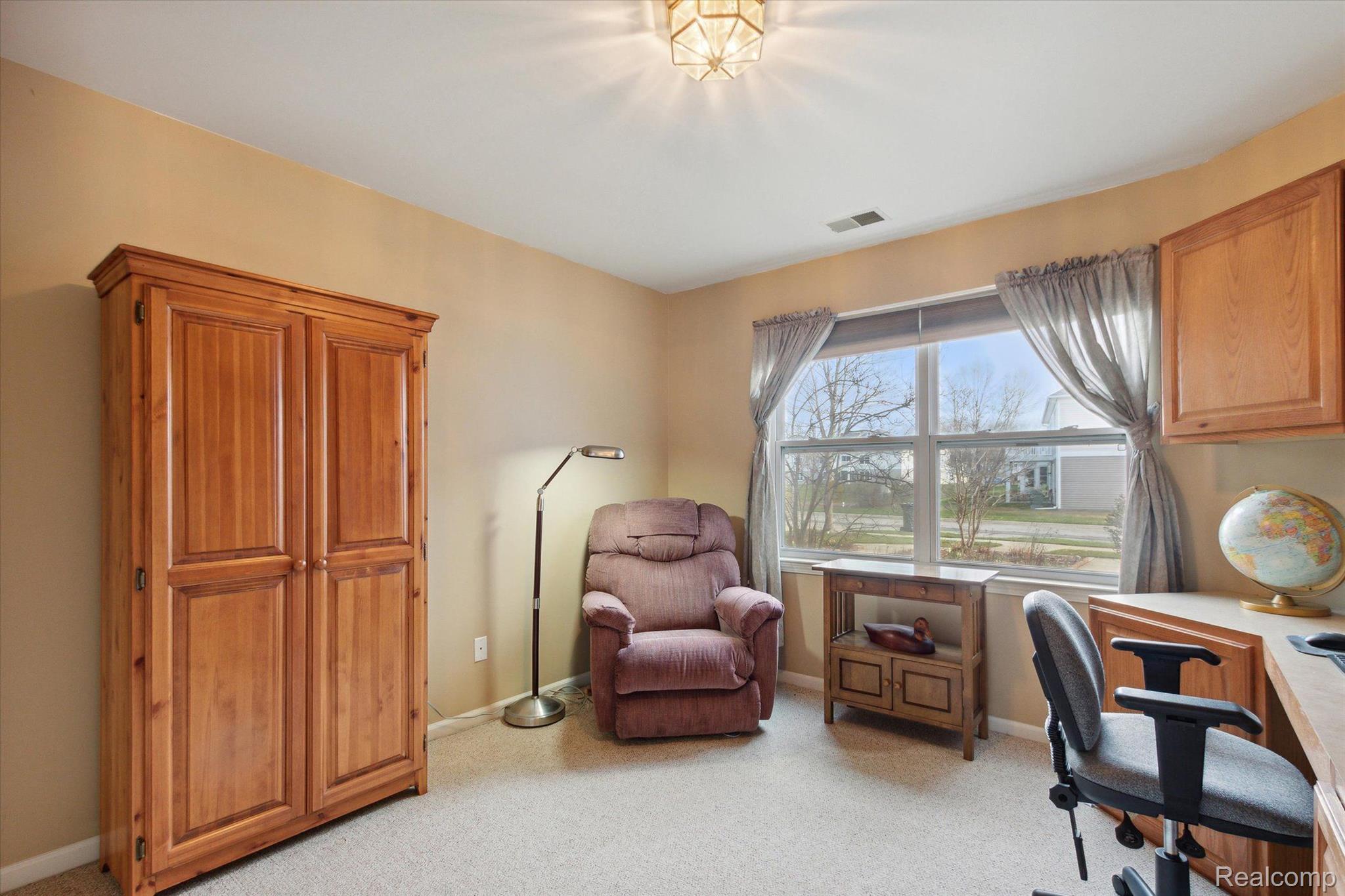 566 FIELDSTONE Circle N
