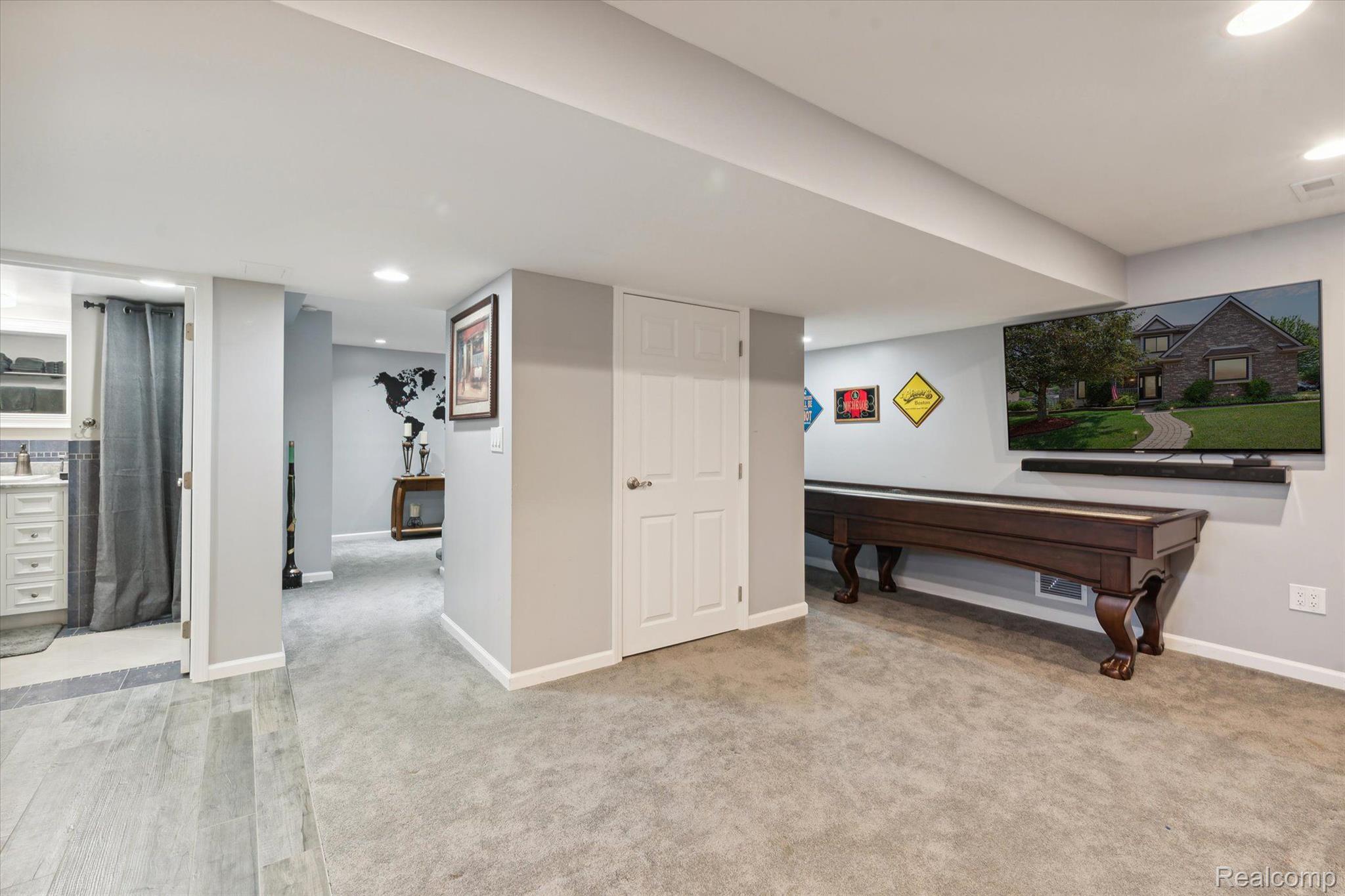 23649 LEIGHWOOD Drive