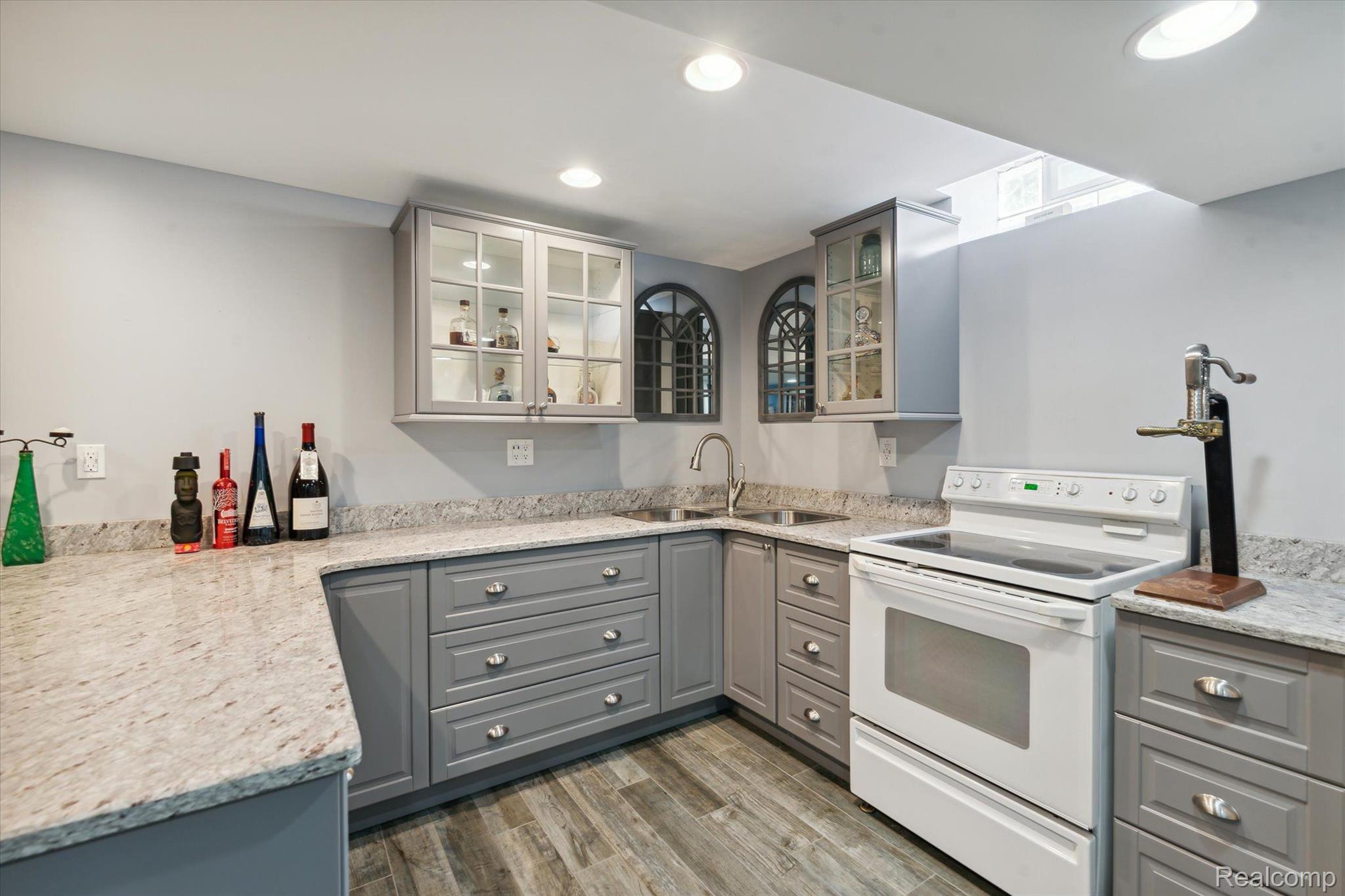 23649 LEIGHWOOD Drive