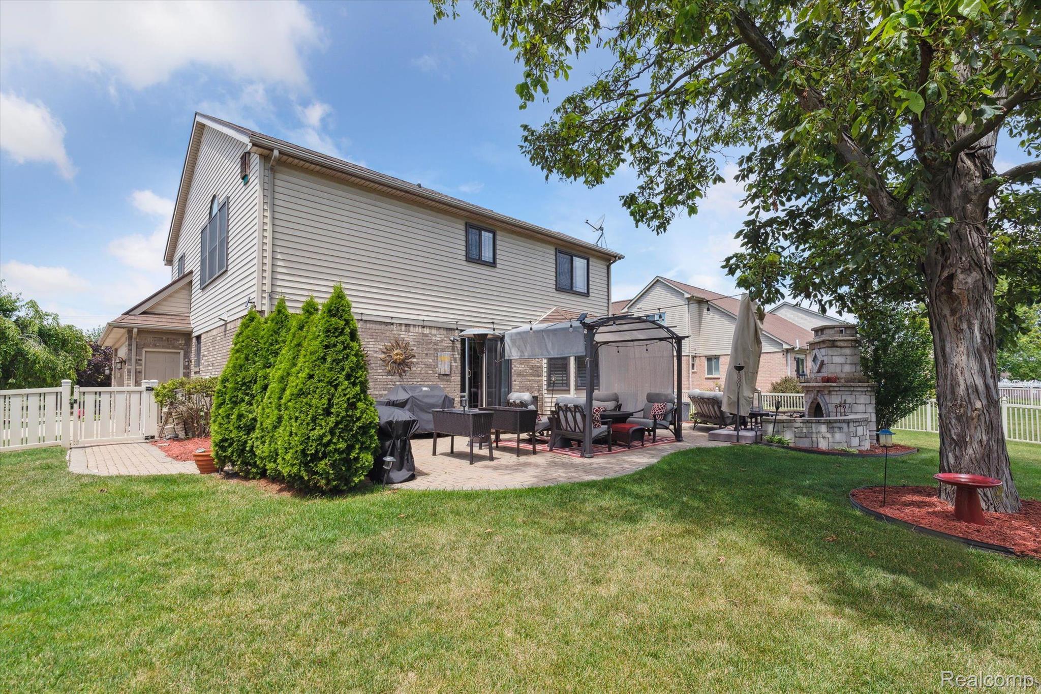23649 LEIGHWOOD Drive