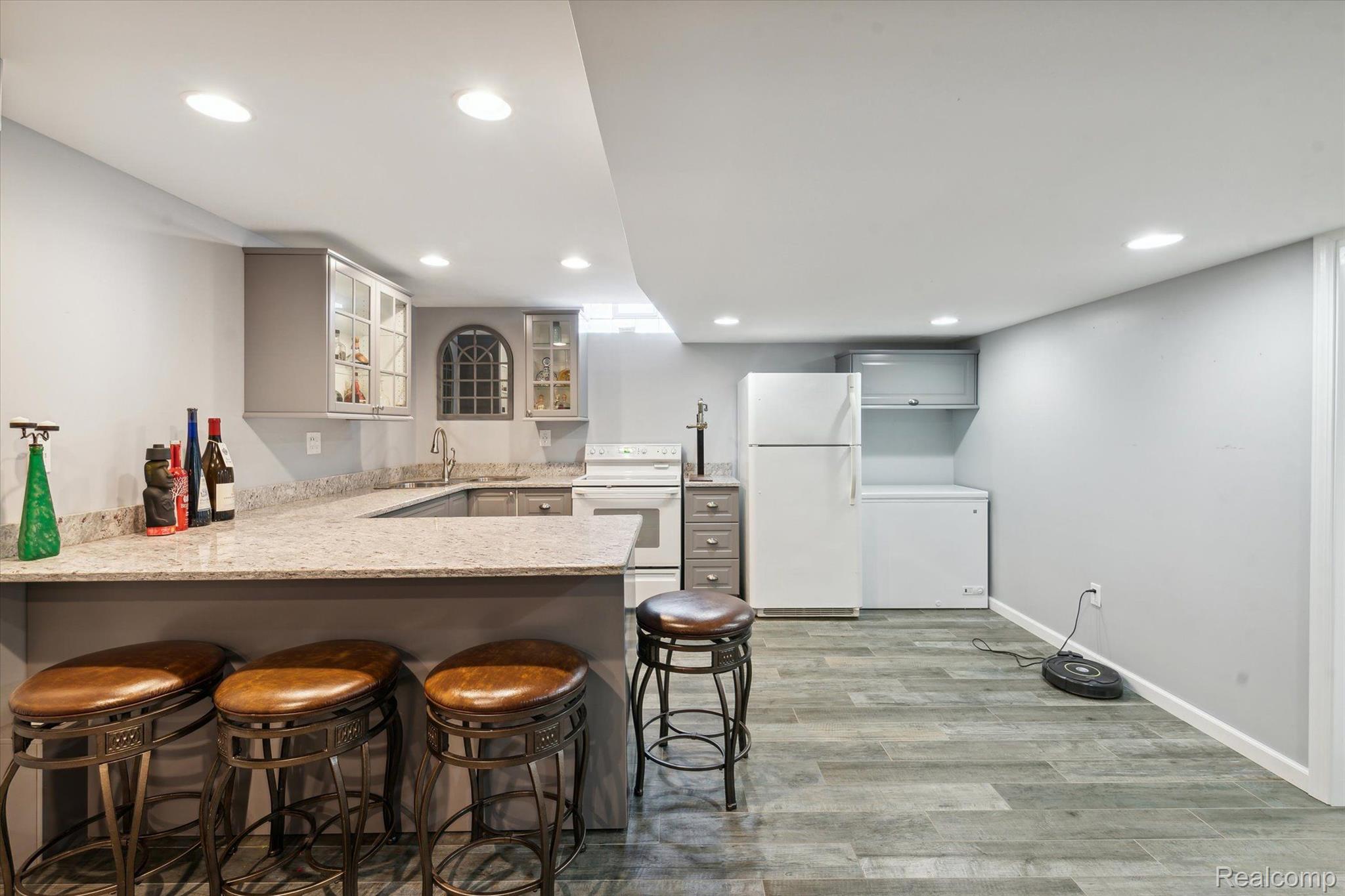 23649 LEIGHWOOD Drive