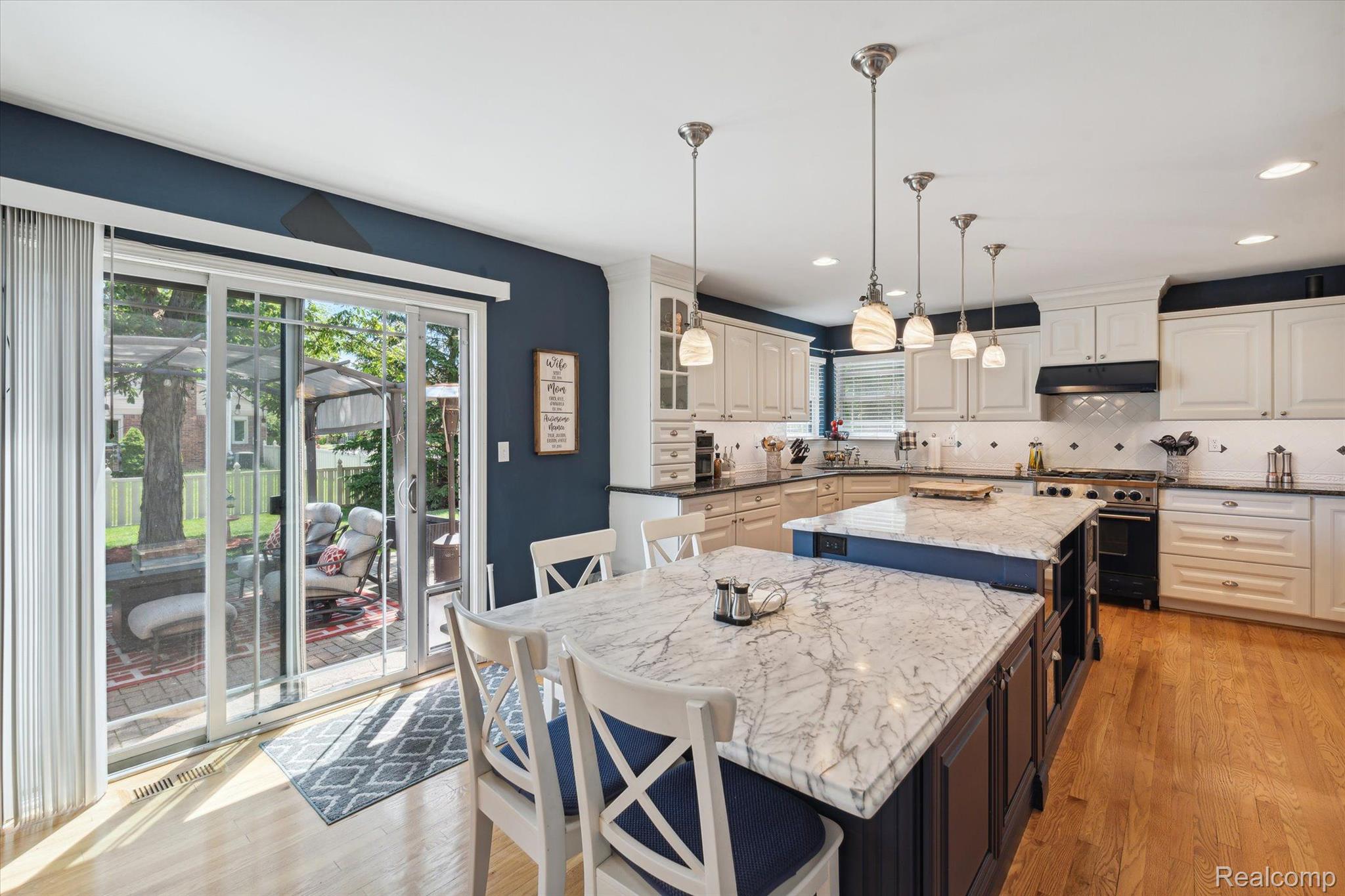 23649 LEIGHWOOD Drive