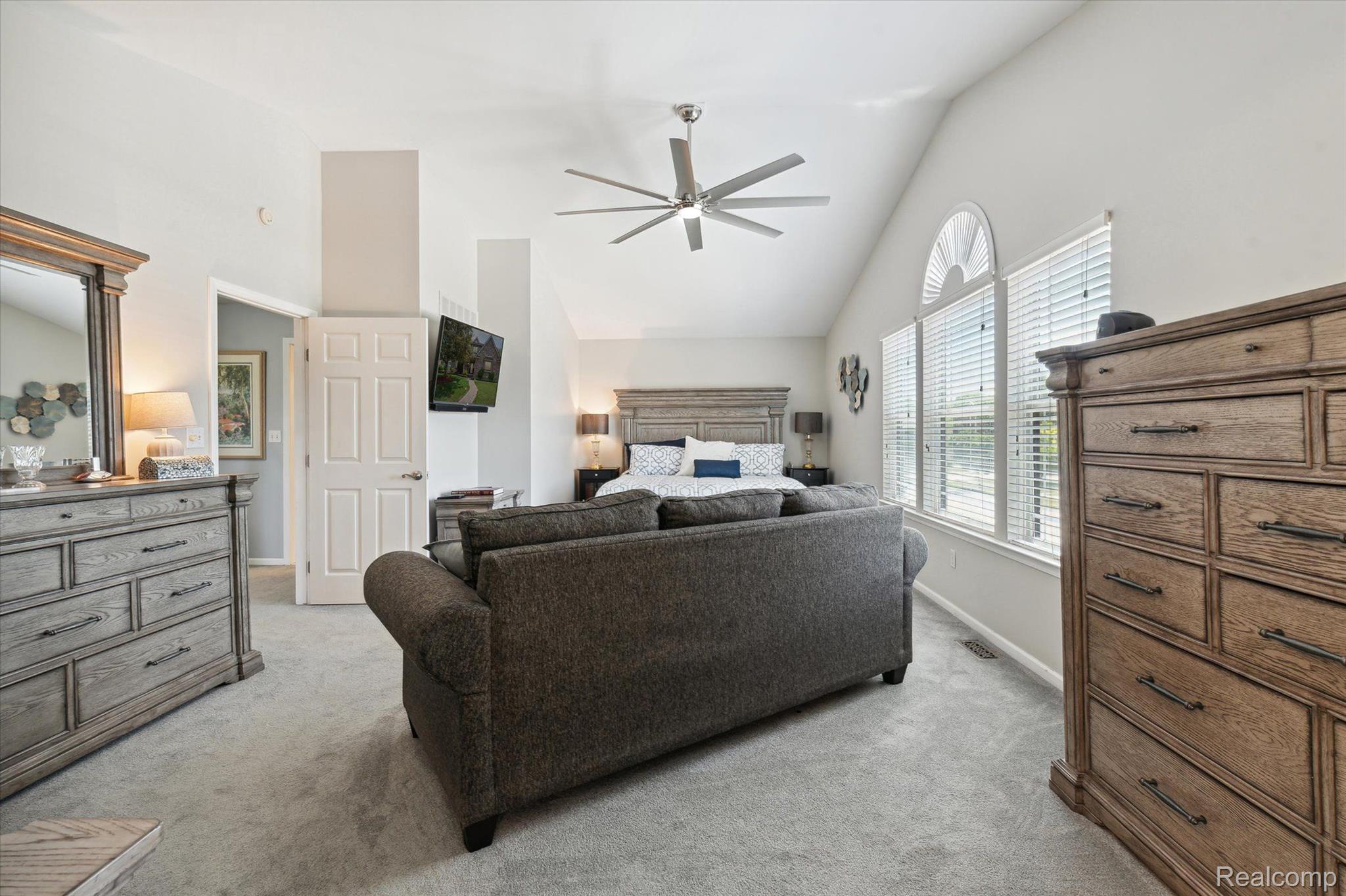 23649 LEIGHWOOD Drive