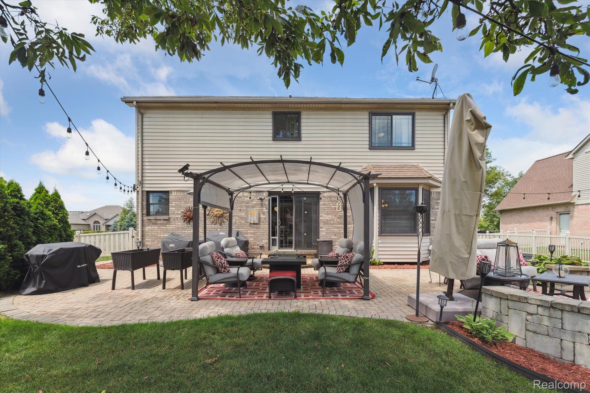 23649 LEIGHWOOD Drive