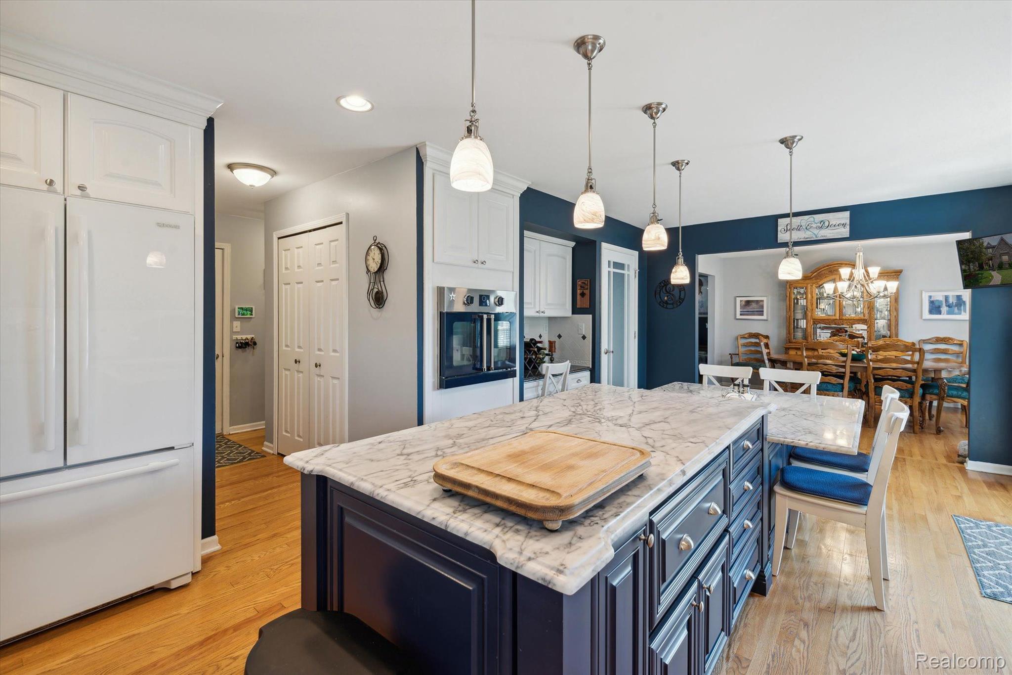 23649 LEIGHWOOD Drive