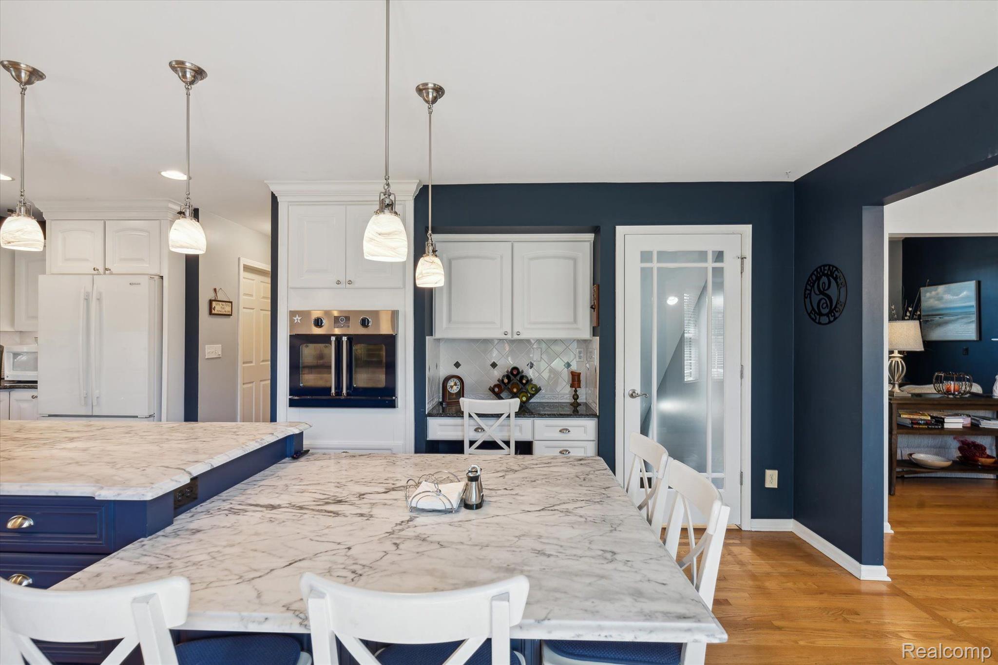 23649 LEIGHWOOD Drive
