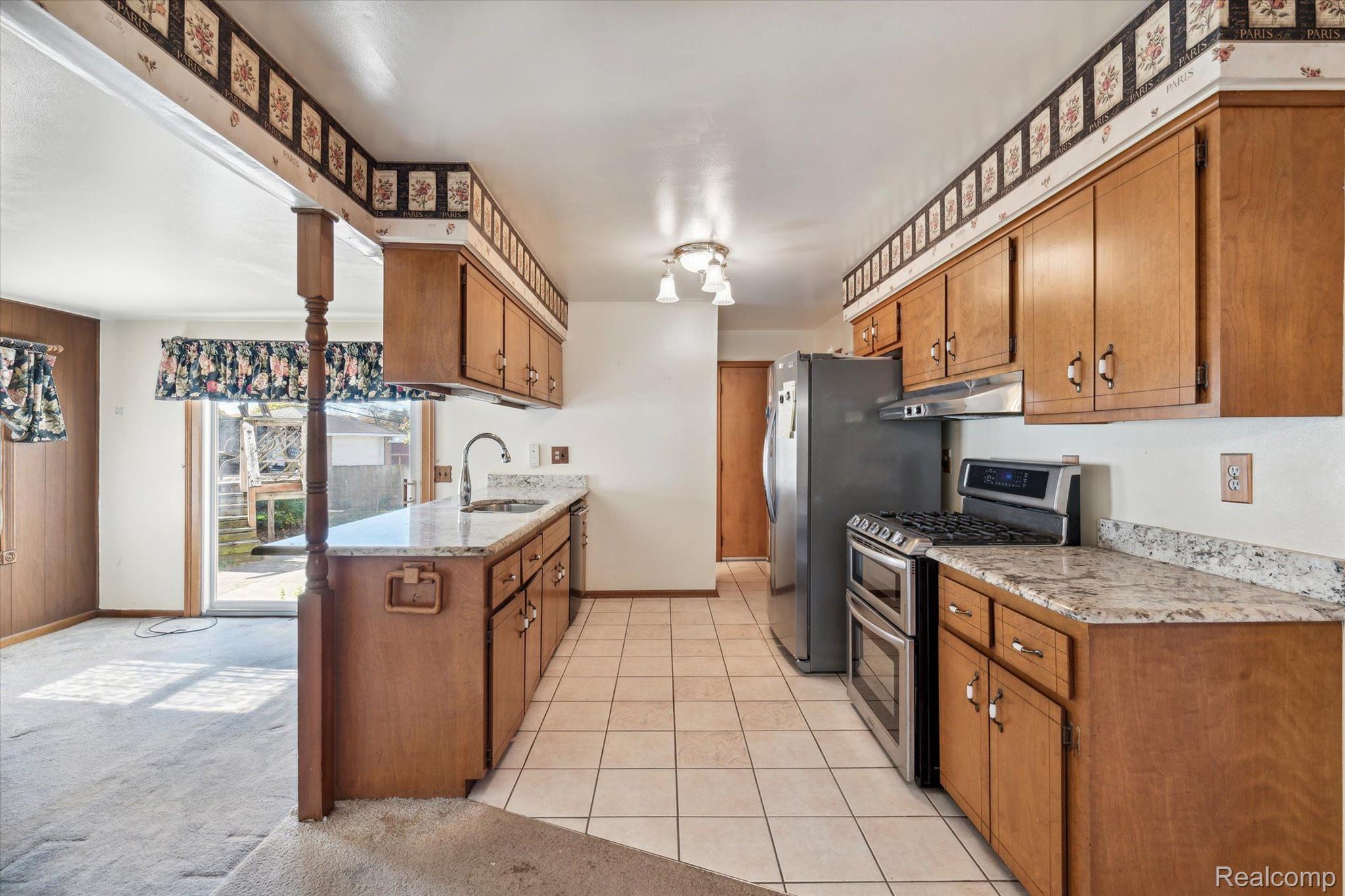 40585 PINETREE Drive