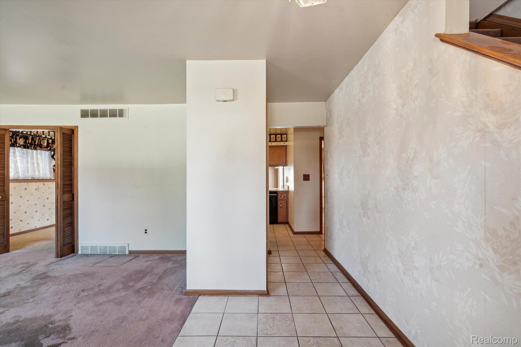 40585 PINETREE Drive