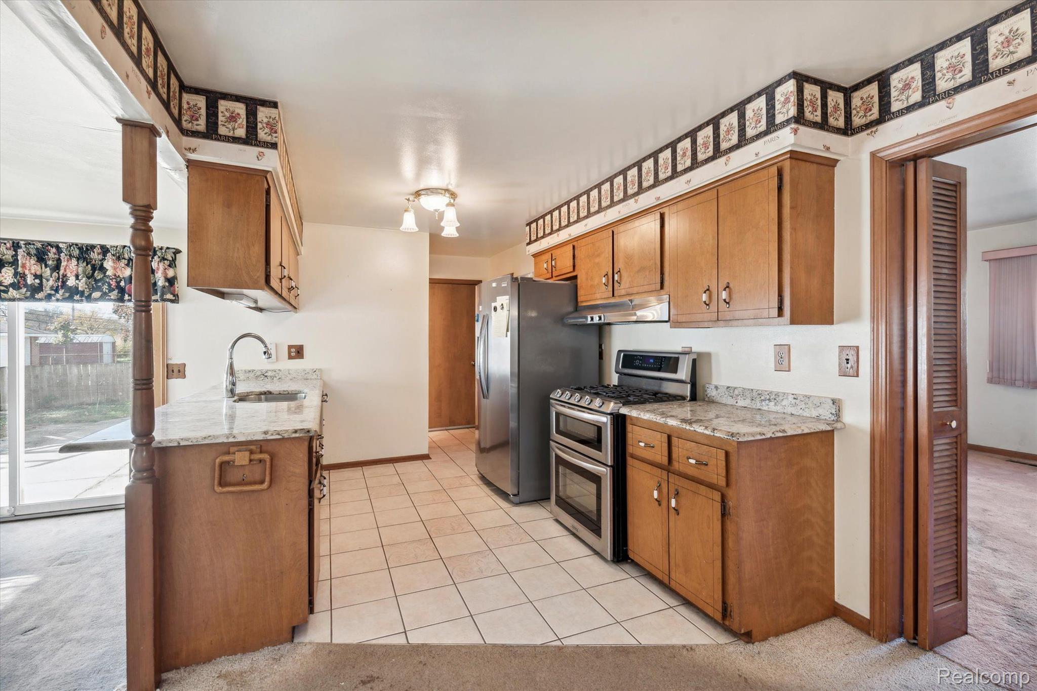 40585 PINETREE Drive