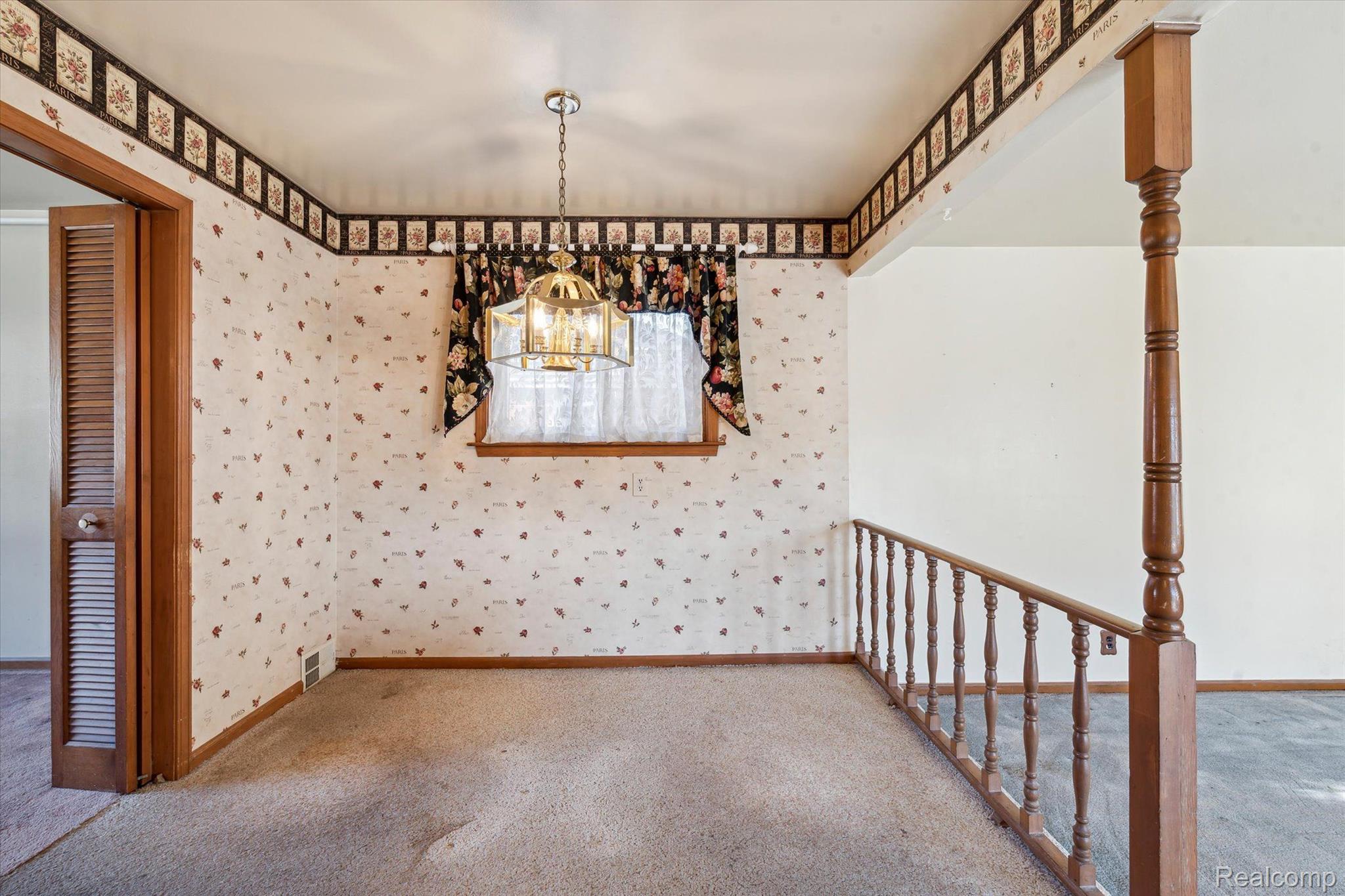 40585 PINETREE Drive