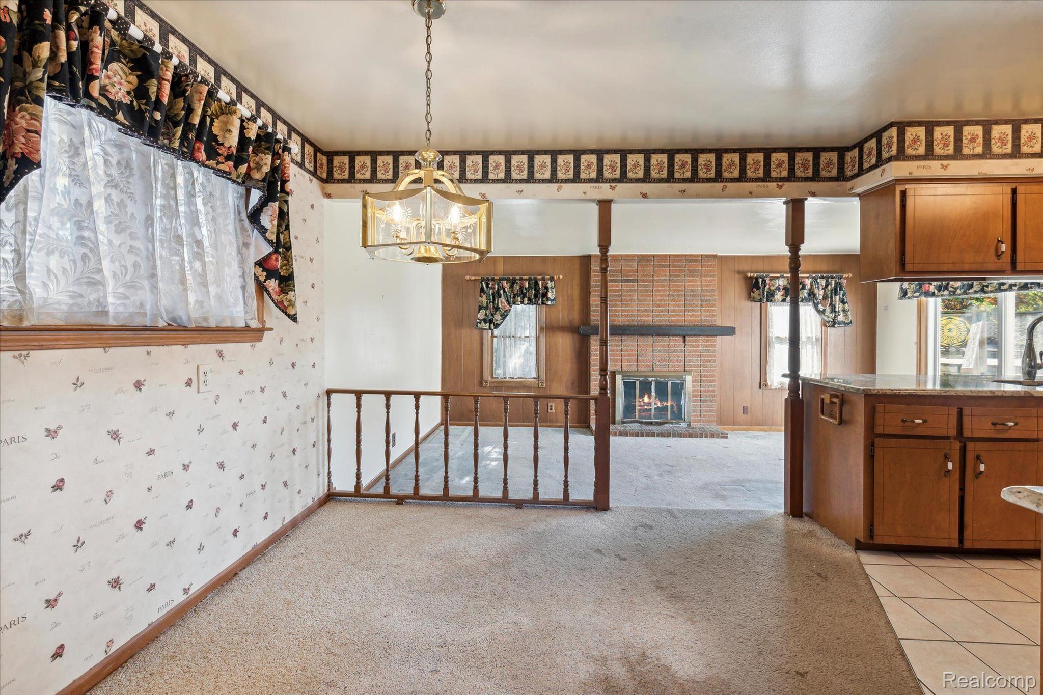 40585 PINETREE Drive
