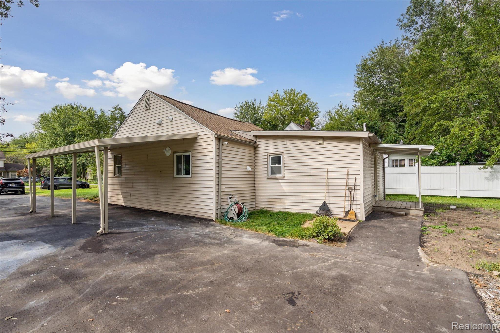 26384 SIBLEY Road