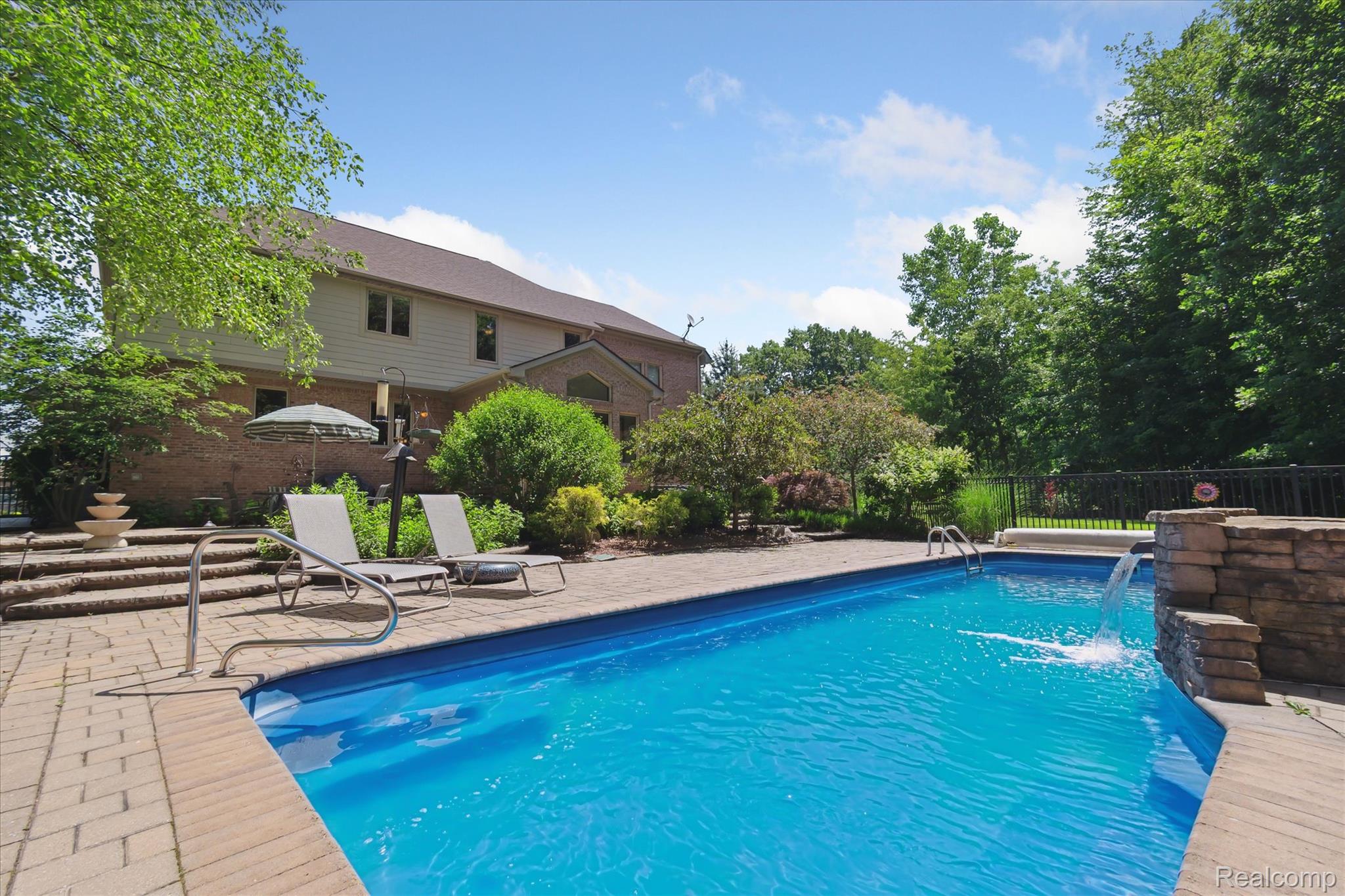 23900 Foxhollow Run