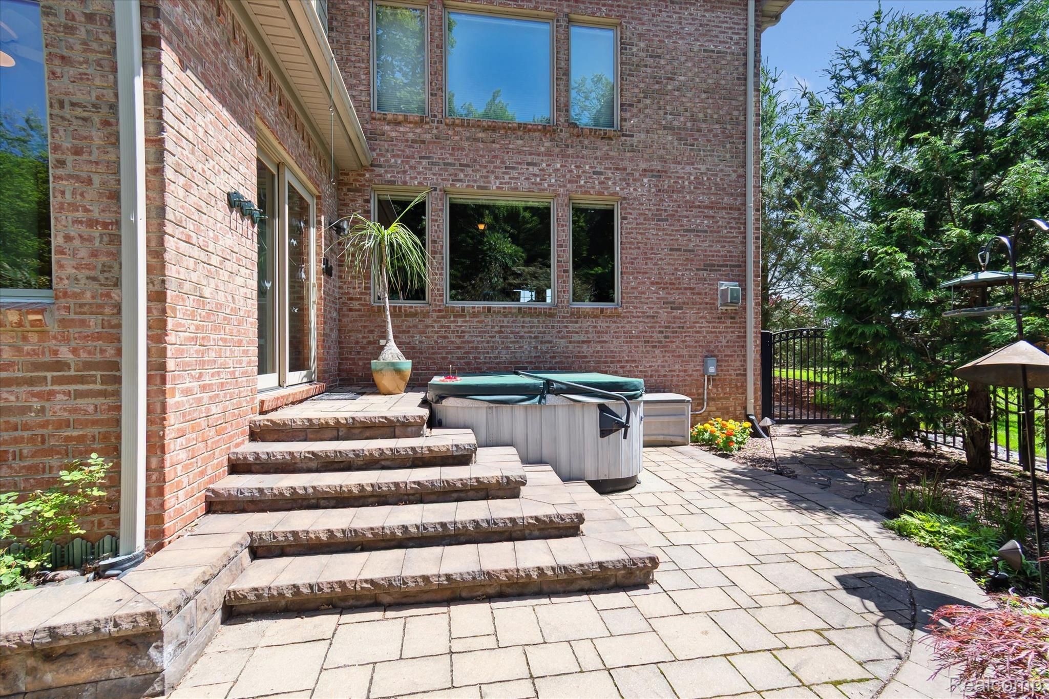 23900 Foxhollow Run