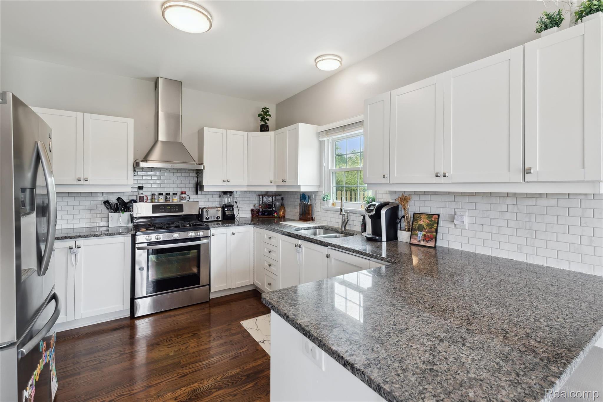 5405 Spitfire Drive Spitfire Drive