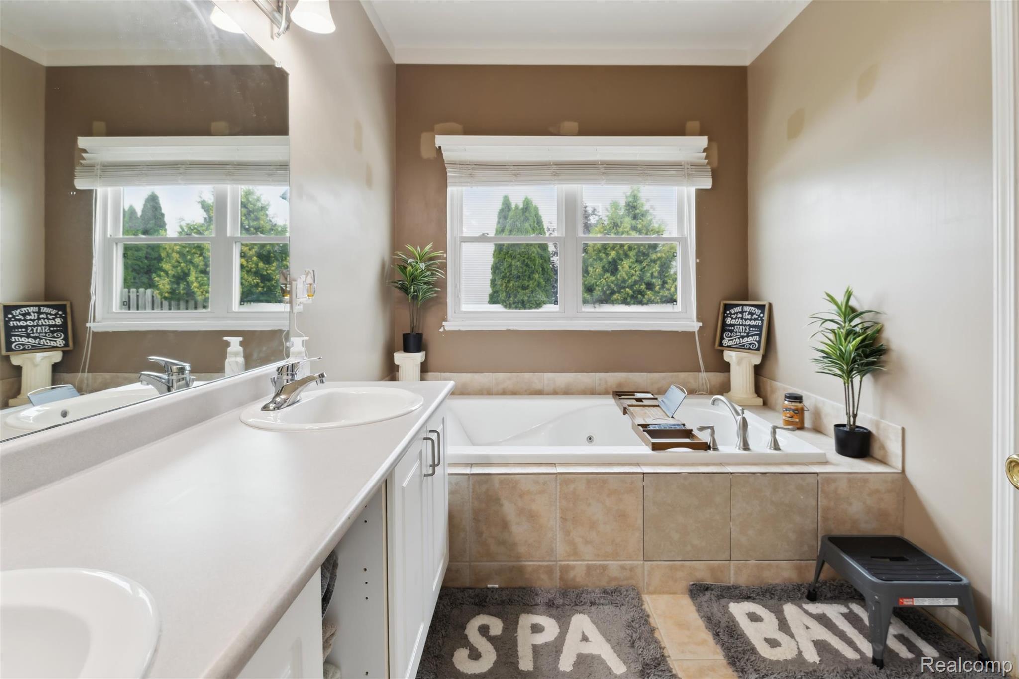 5405 Spitfire Drive Spitfire Drive
