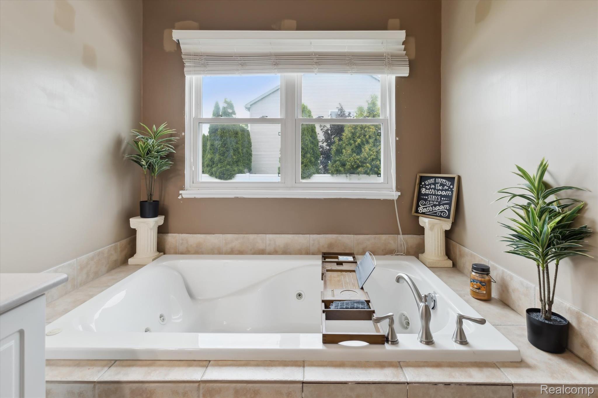 5405 Spitfire Drive Spitfire Drive