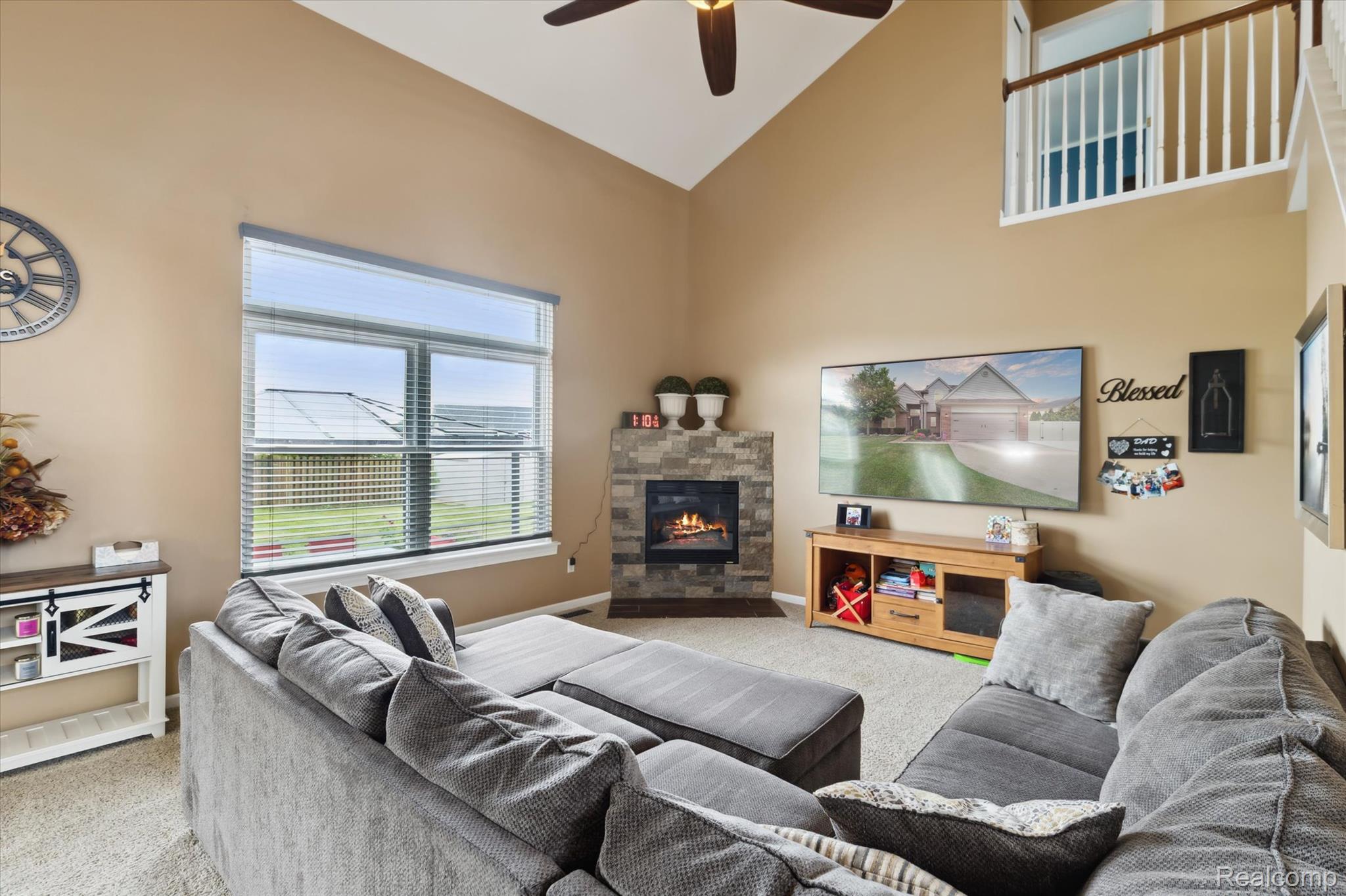5405 Spitfire Drive Spitfire Drive
