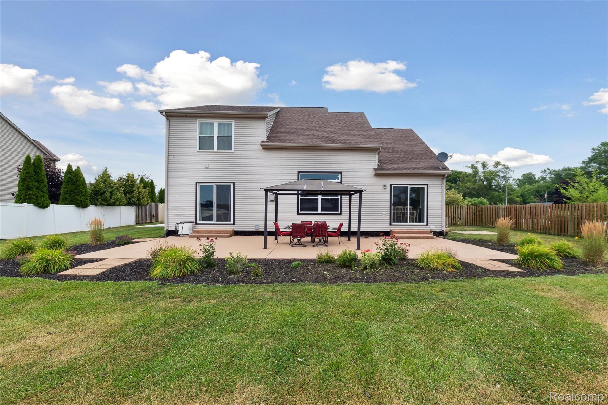 5405 Spitfire Drive Spitfire Drive