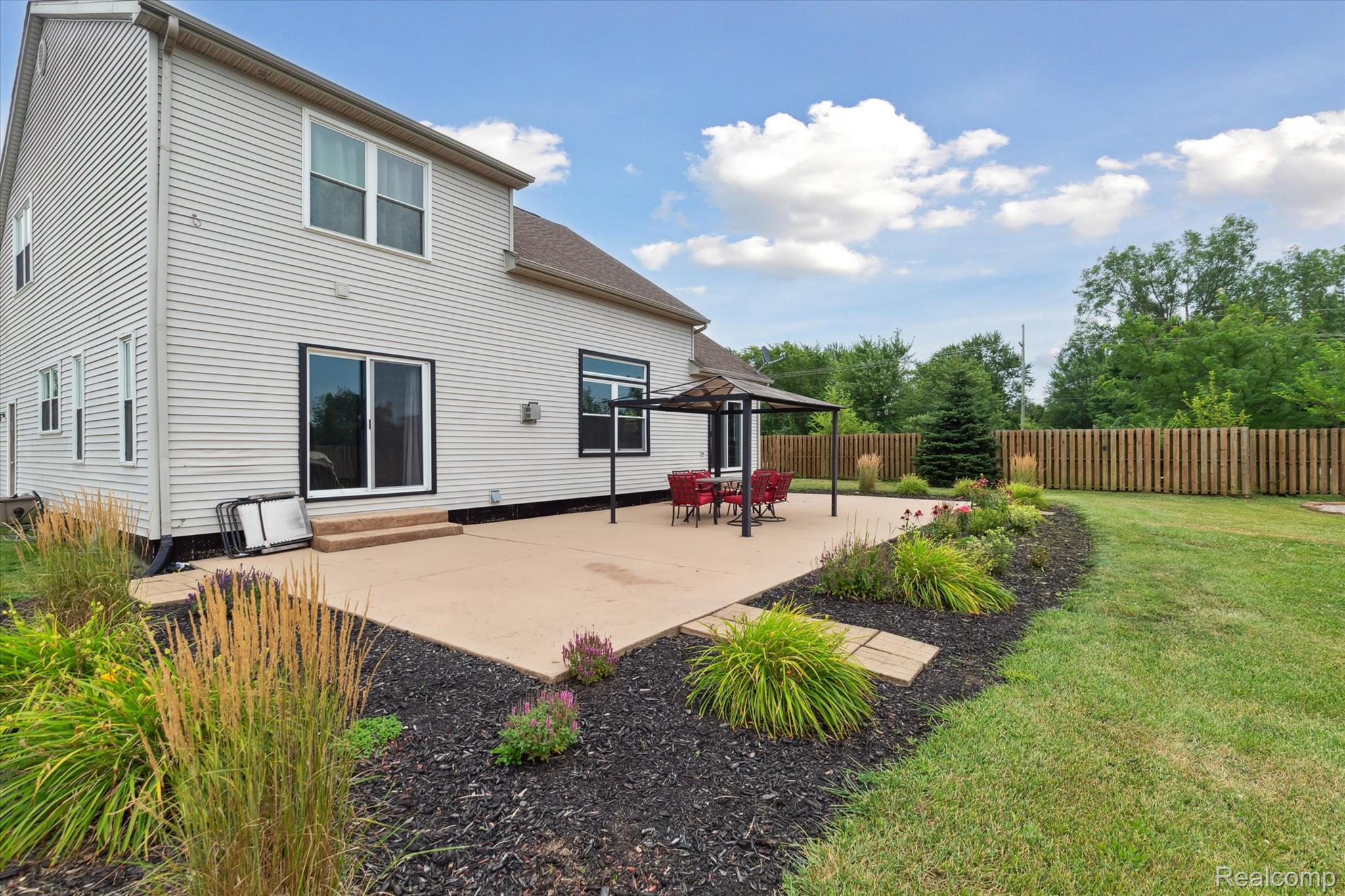 5405 Spitfire Drive Spitfire Drive