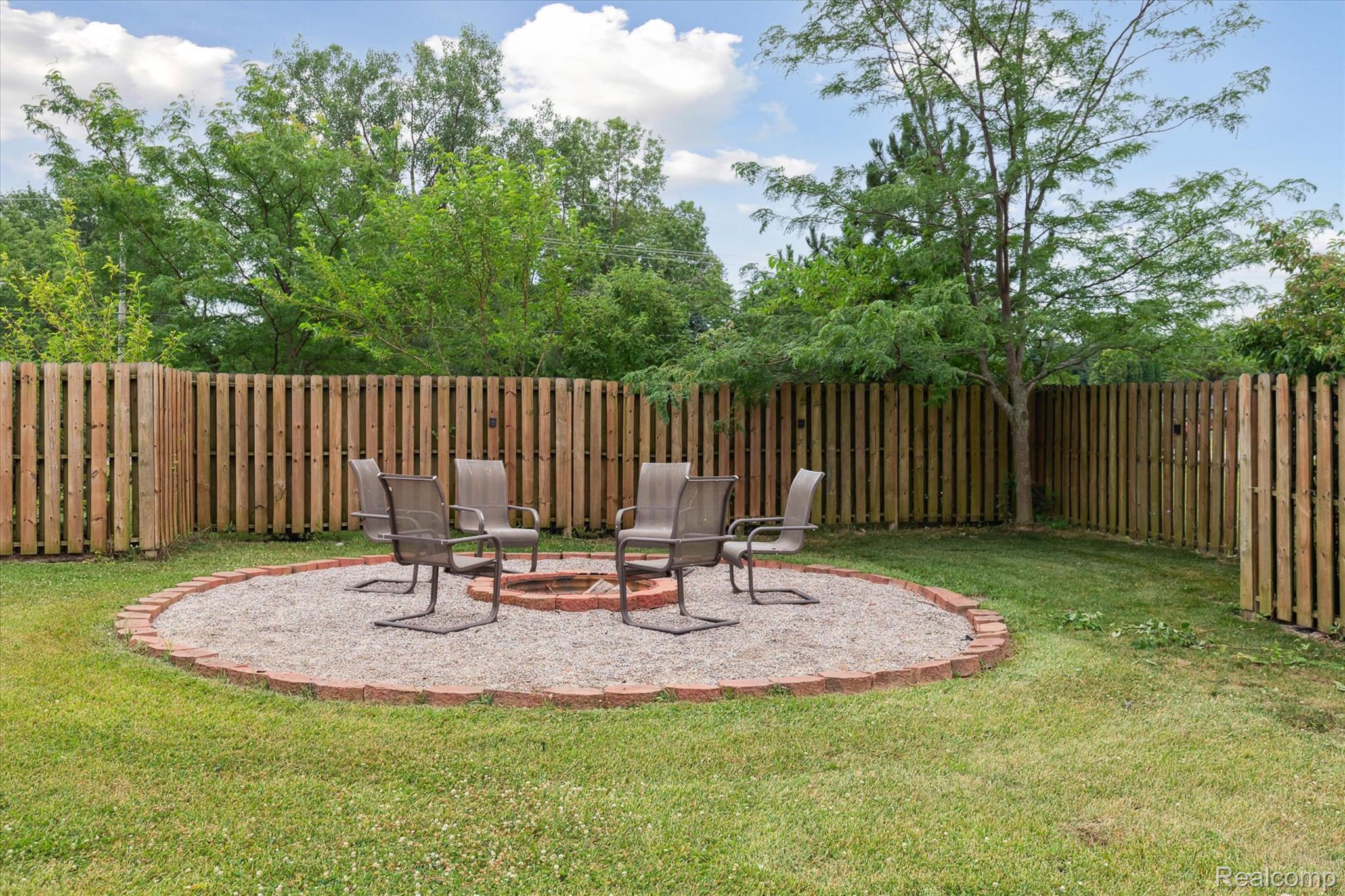 5405 Spitfire Drive Spitfire Drive