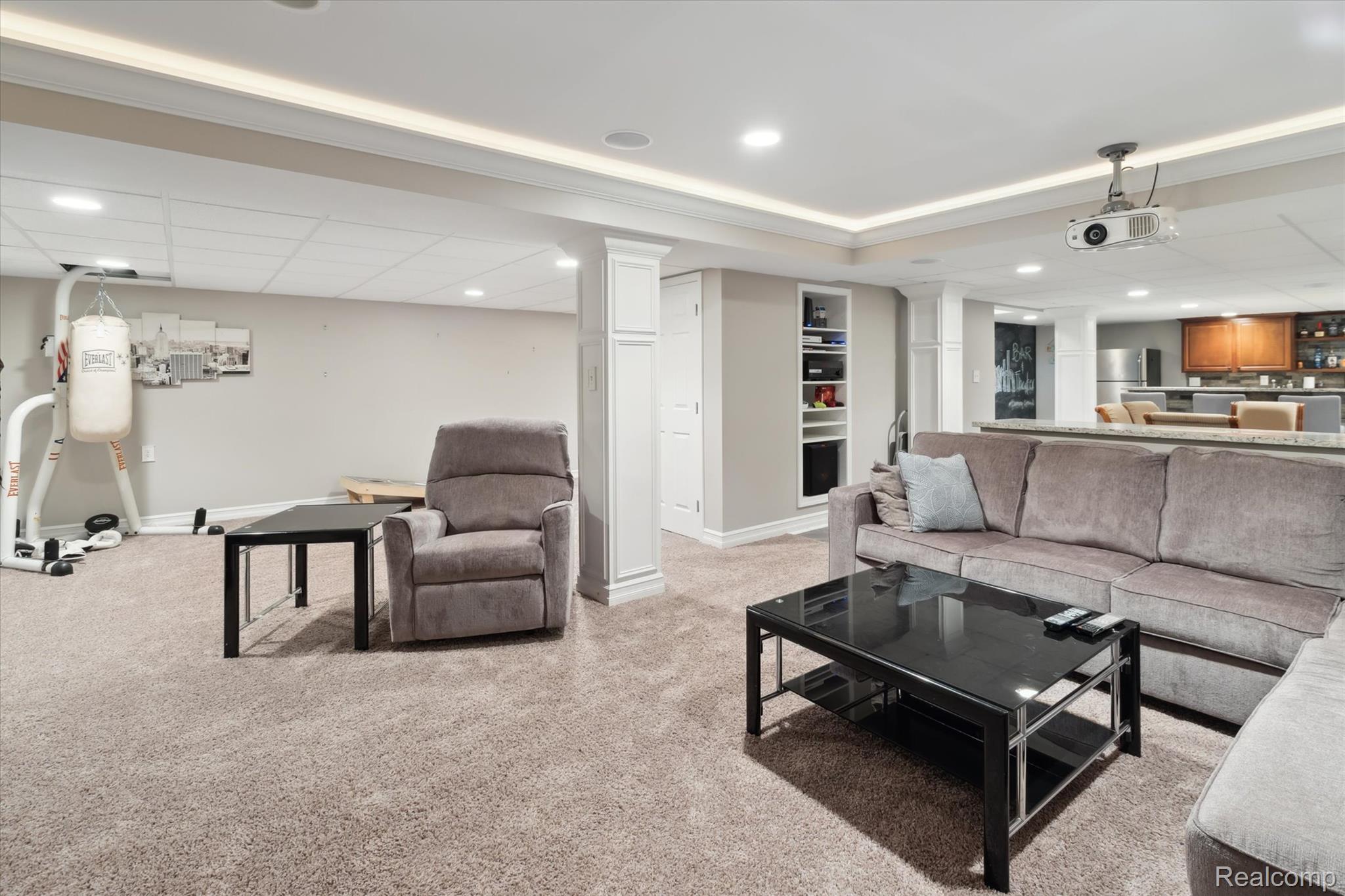 5405 Spitfire Drive Spitfire Drive